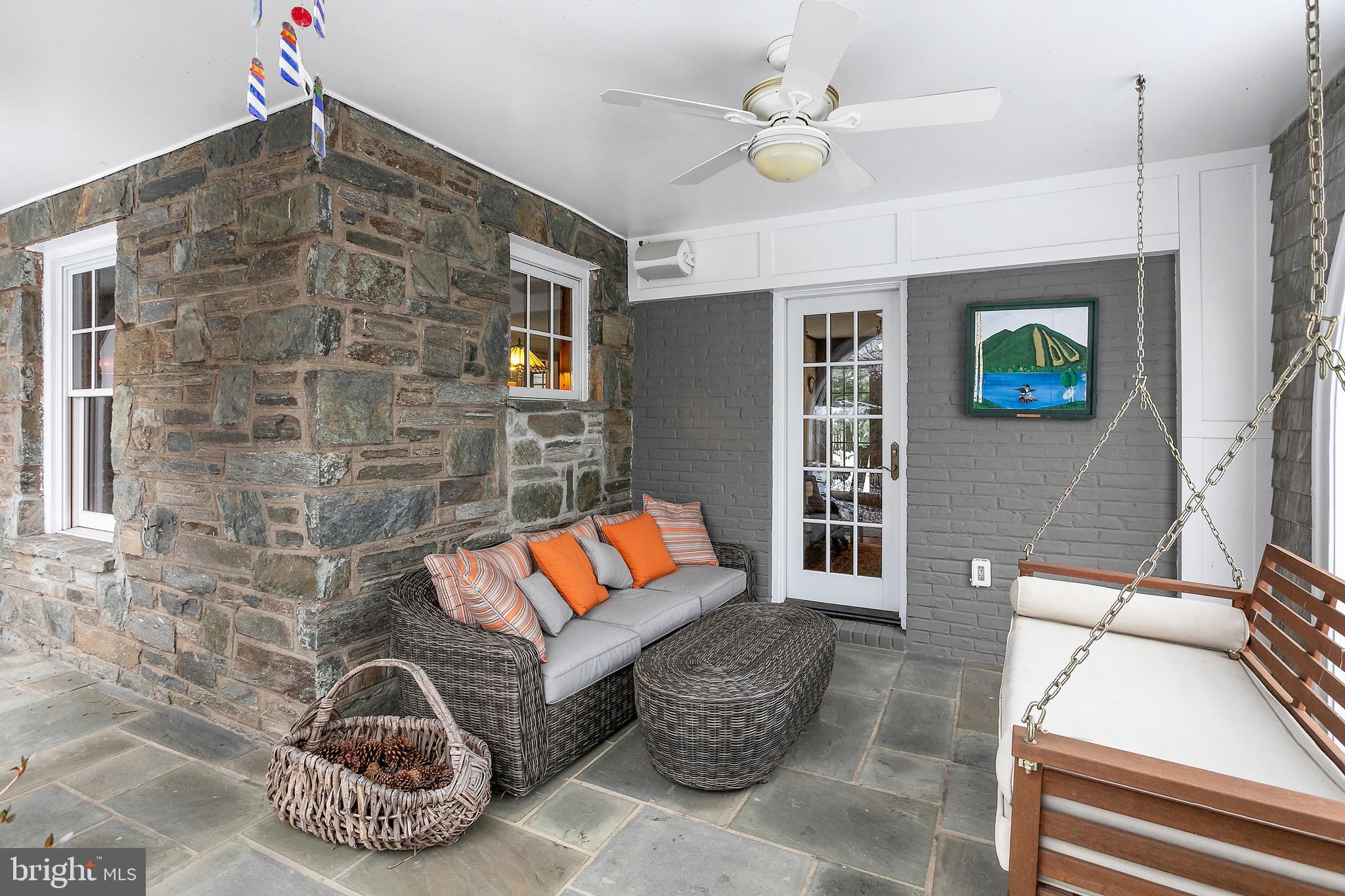 RIDGEWOOD VILLAGE - Residential Lease