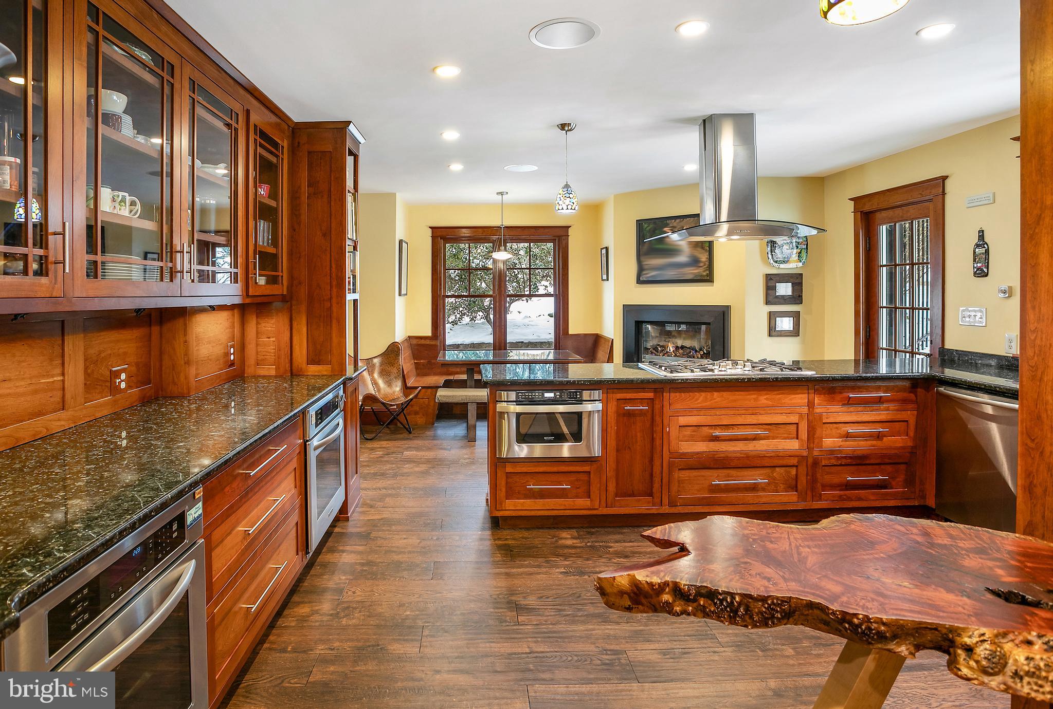 RIDGEWOOD VILLAGE - Residential Lease