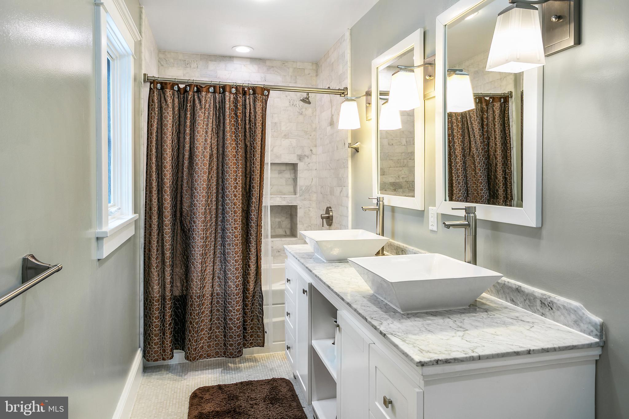 RIDGEWOOD VILLAGE - Residential Lease