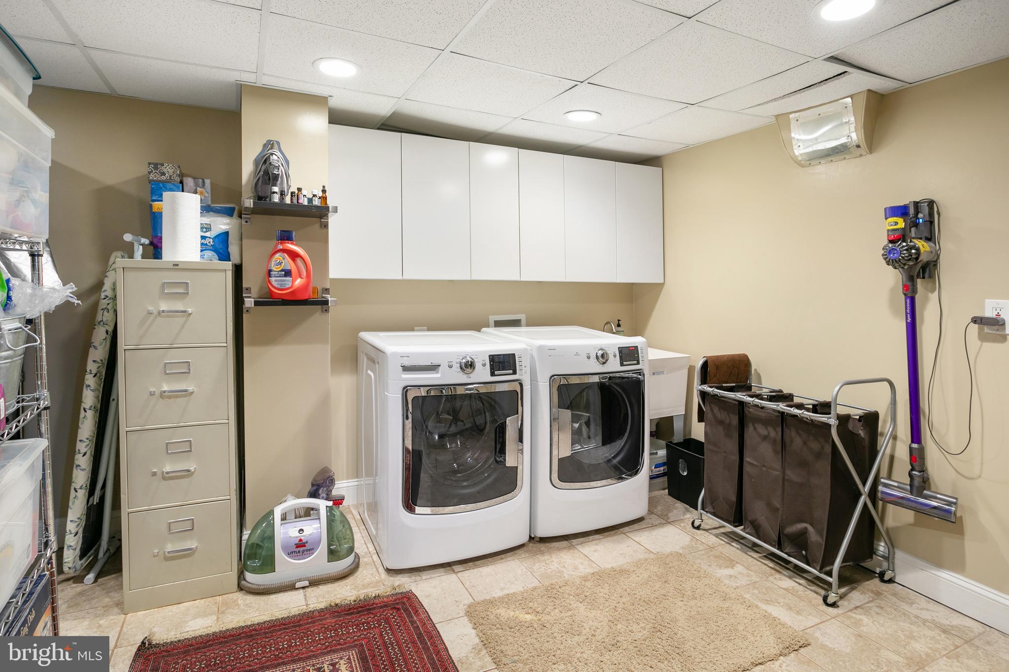 RIDGEWOOD VILLAGE - Residential Lease