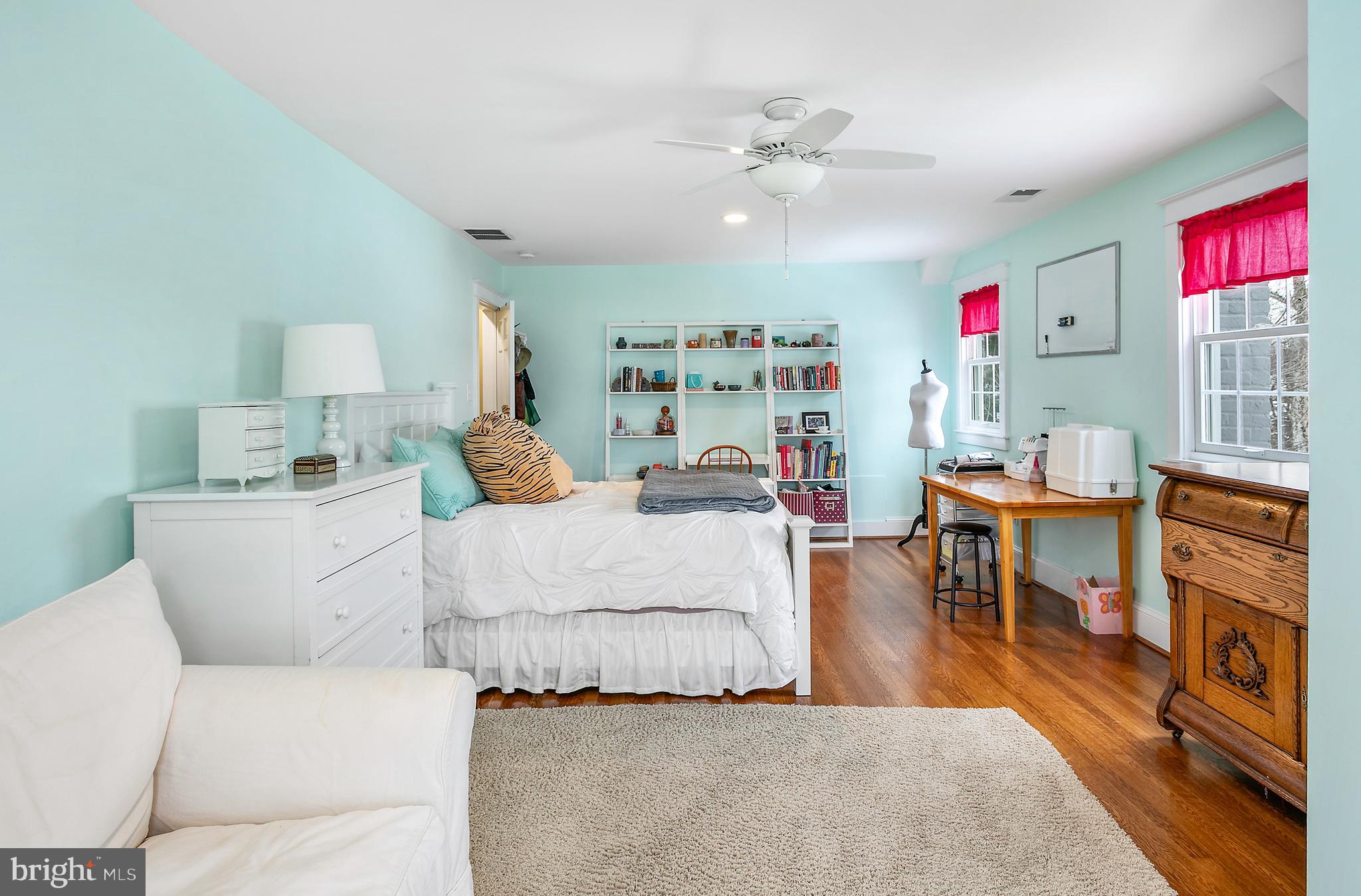 RIDGEWOOD VILLAGE - Residential Lease