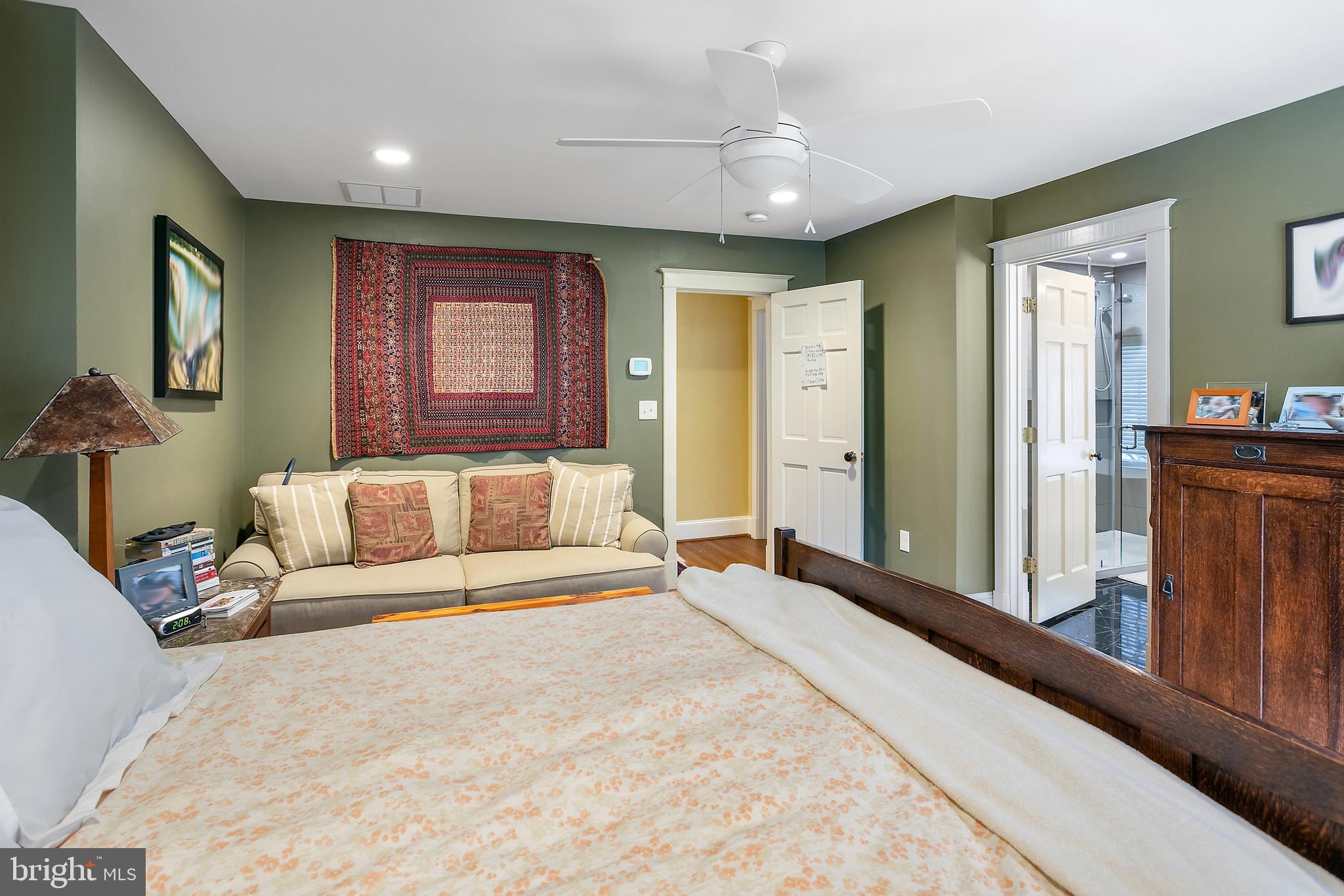 RIDGEWOOD VILLAGE - Residential Lease