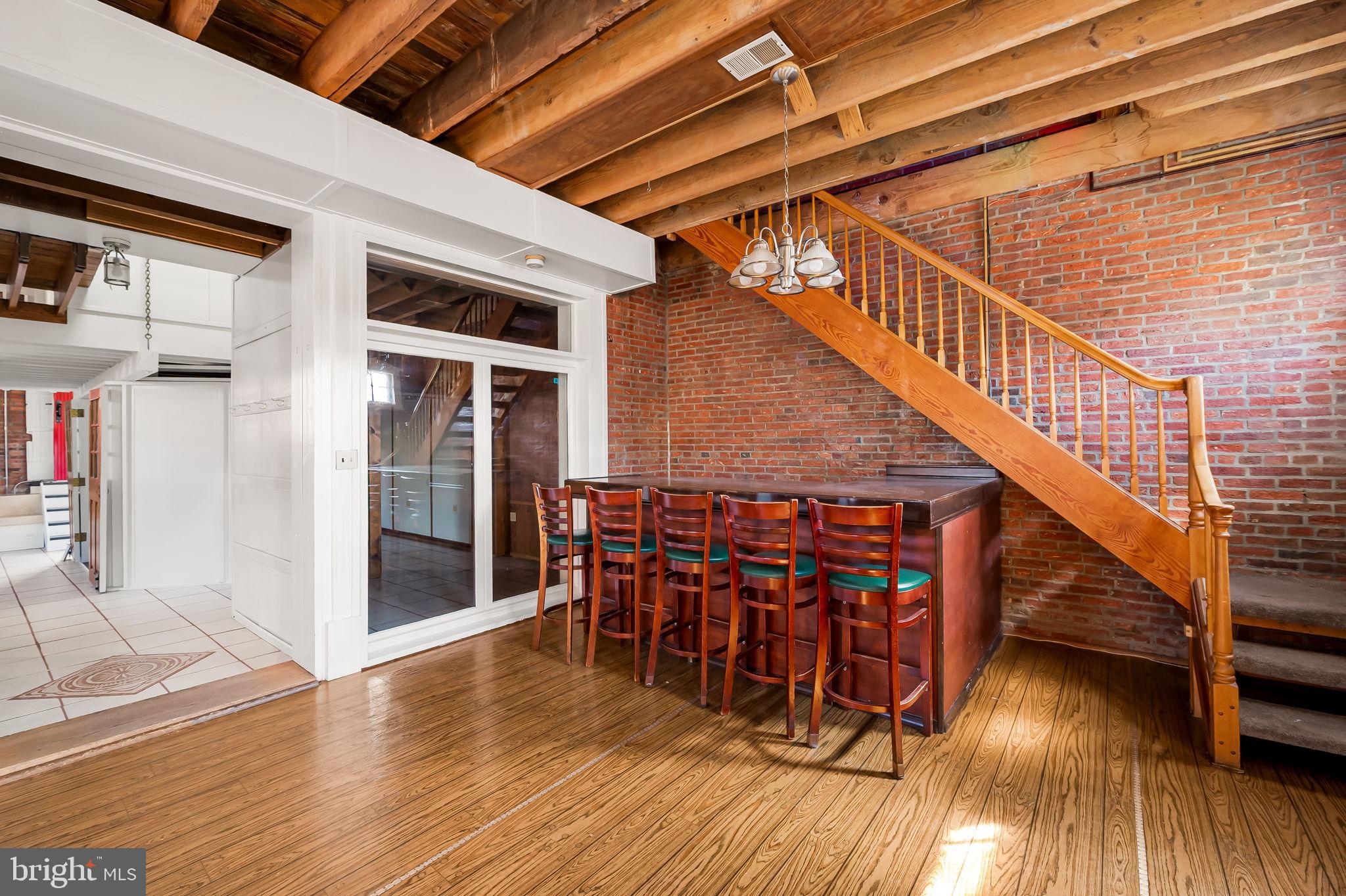 FEDERAL HILL HISTORIC DISTRICT - Residential Income