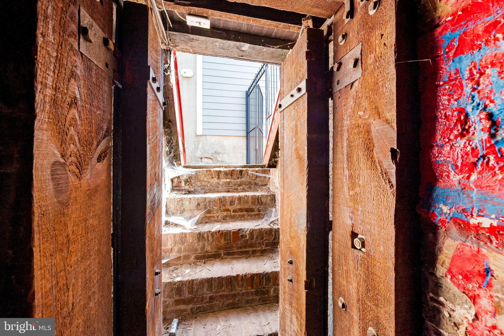 FEDERAL HILL HISTORIC DISTRICT - Residential Income