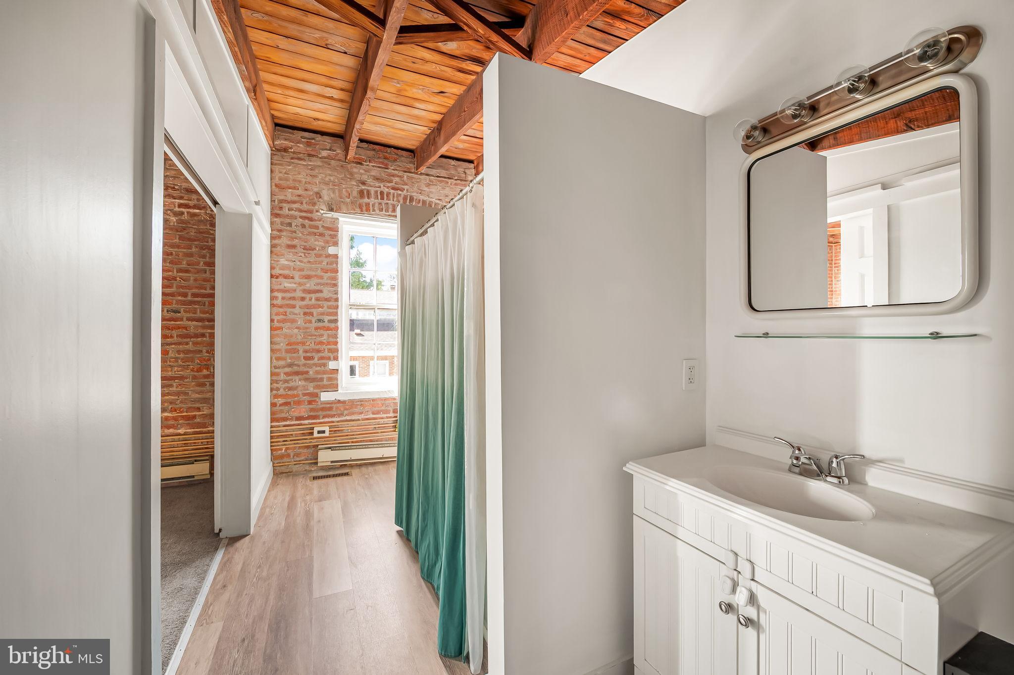 FEDERAL HILL HISTORIC DISTRICT - Residential Income
