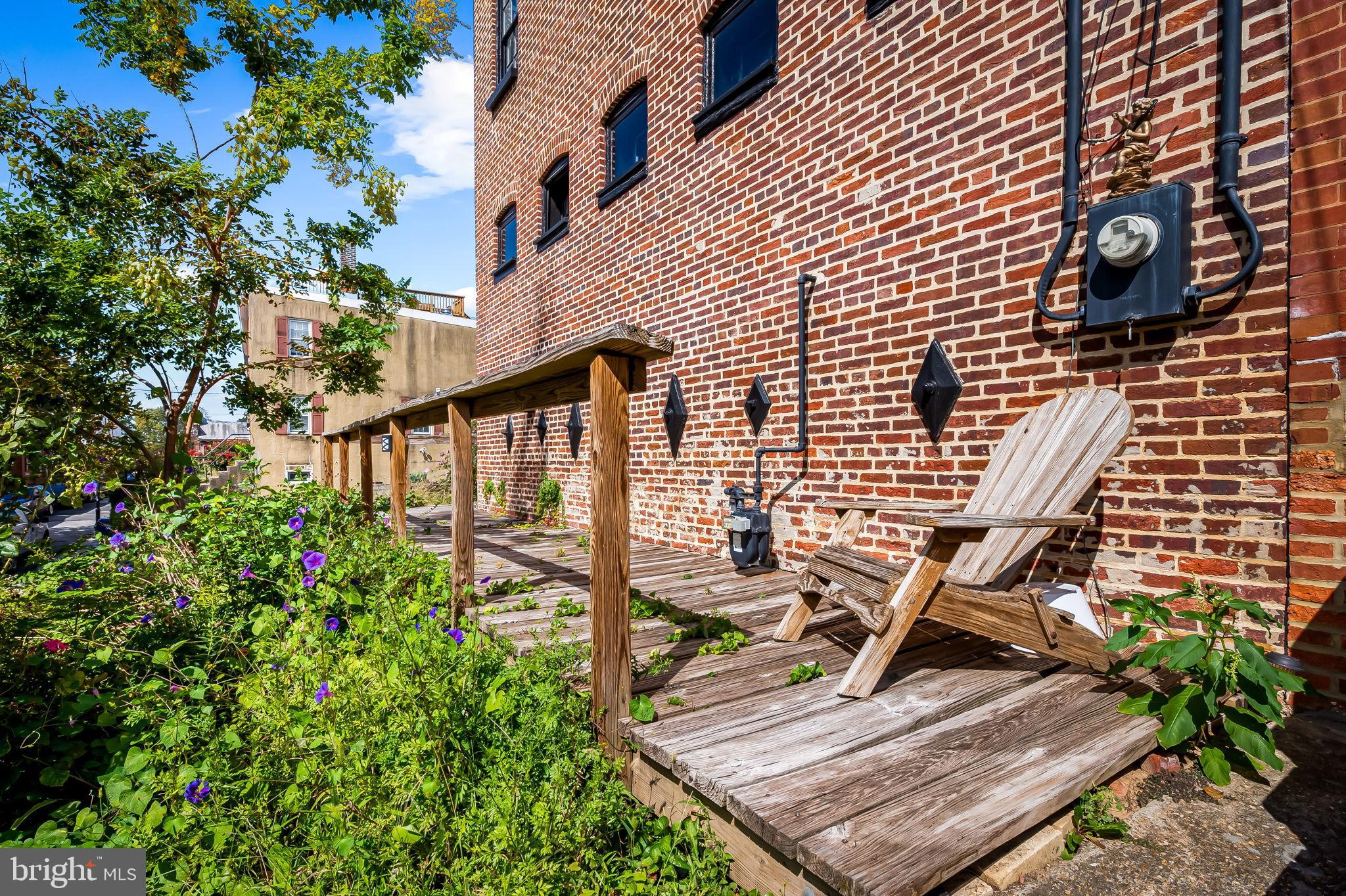 FEDERAL HILL HISTORIC DISTRICT - Residential Income