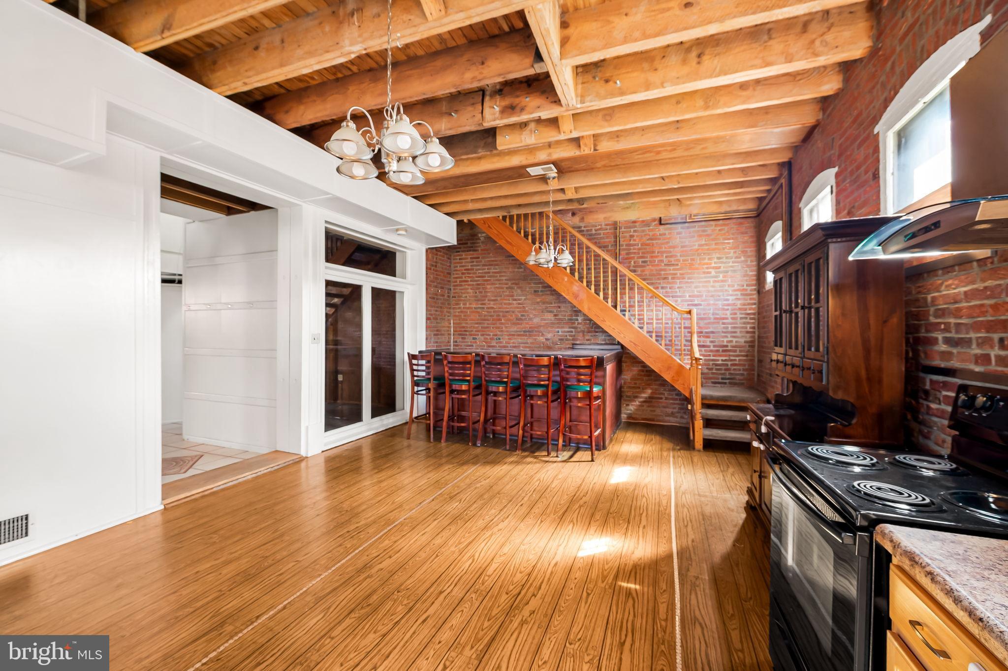 FEDERAL HILL HISTORIC DISTRICT - Residential Income