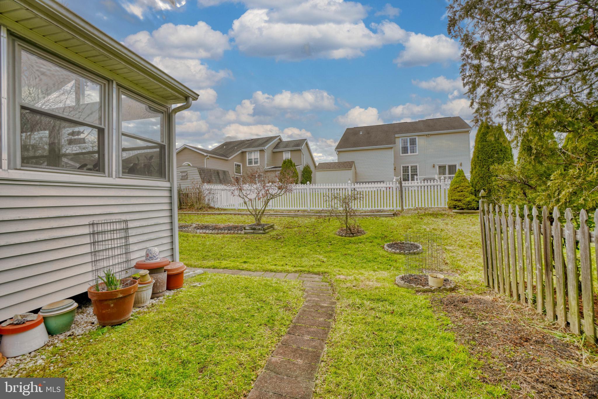 BROOKHURST - Residential