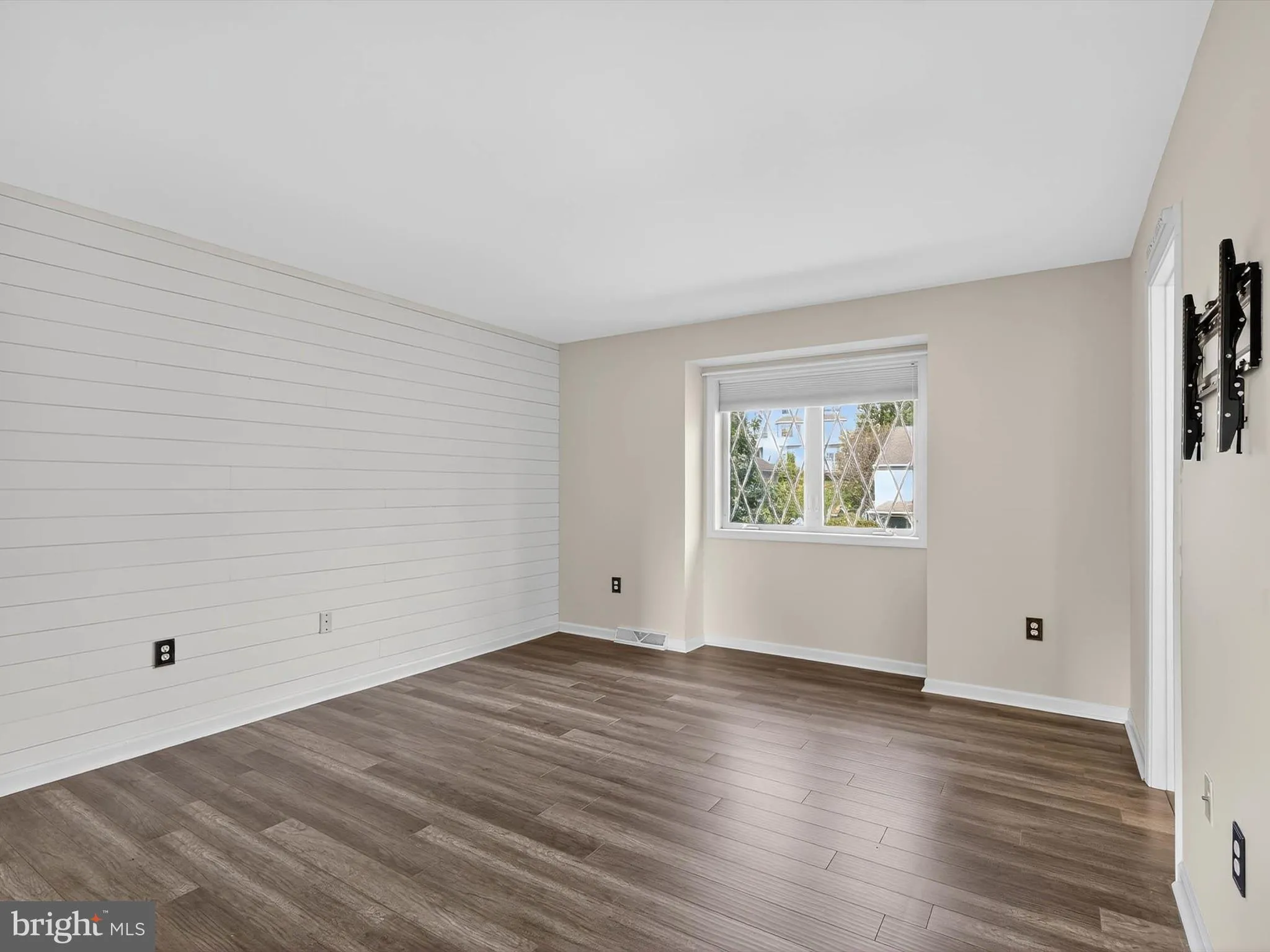 Ephrata, Pennsylvania 17522, United States, 3 Bedrooms Bedrooms, ,3 BathroomsBathrooms,Residential,Pending,216979