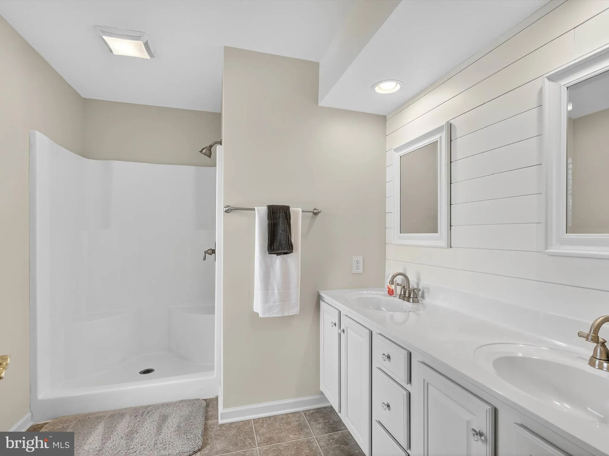 Ephrata, Pennsylvania 17522, United States, 3 Bedrooms Bedrooms, ,3 BathroomsBathrooms,Residential,Pending,216979