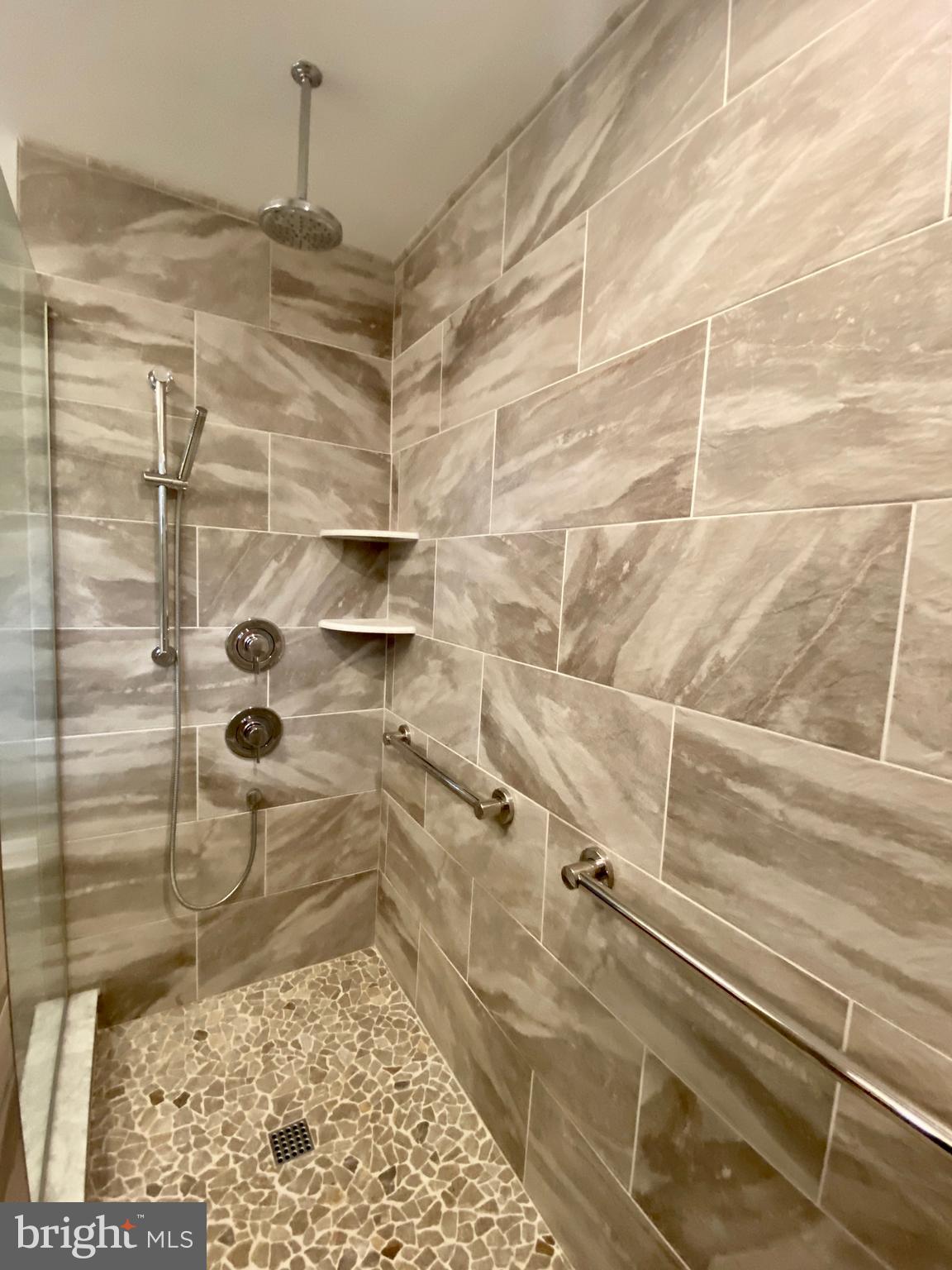 CARROLL MANOR - Residential