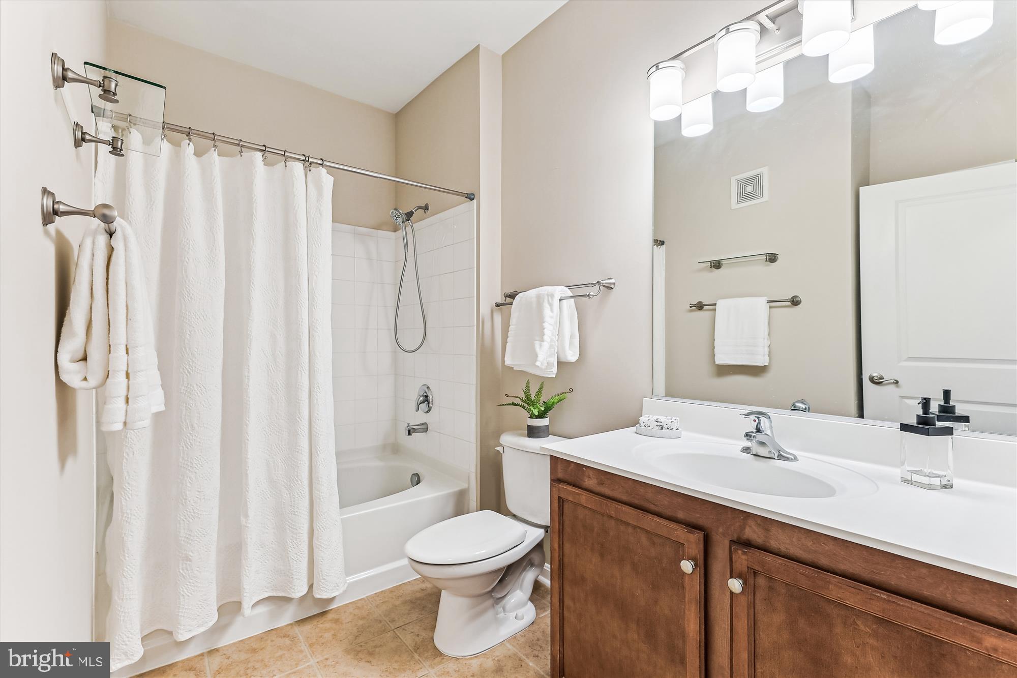 HALSTEAD AT THE METRO - Residential