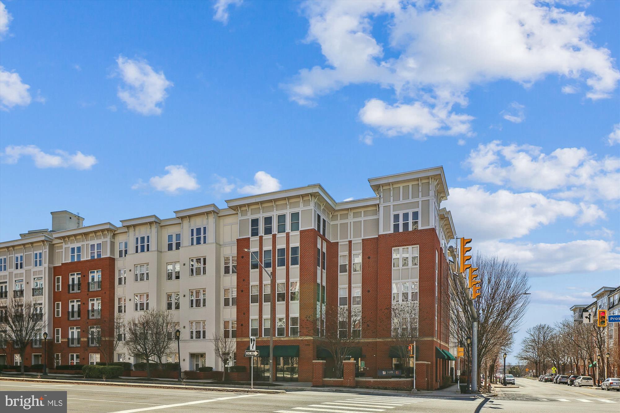 HALSTEAD AT THE METRO - Residential