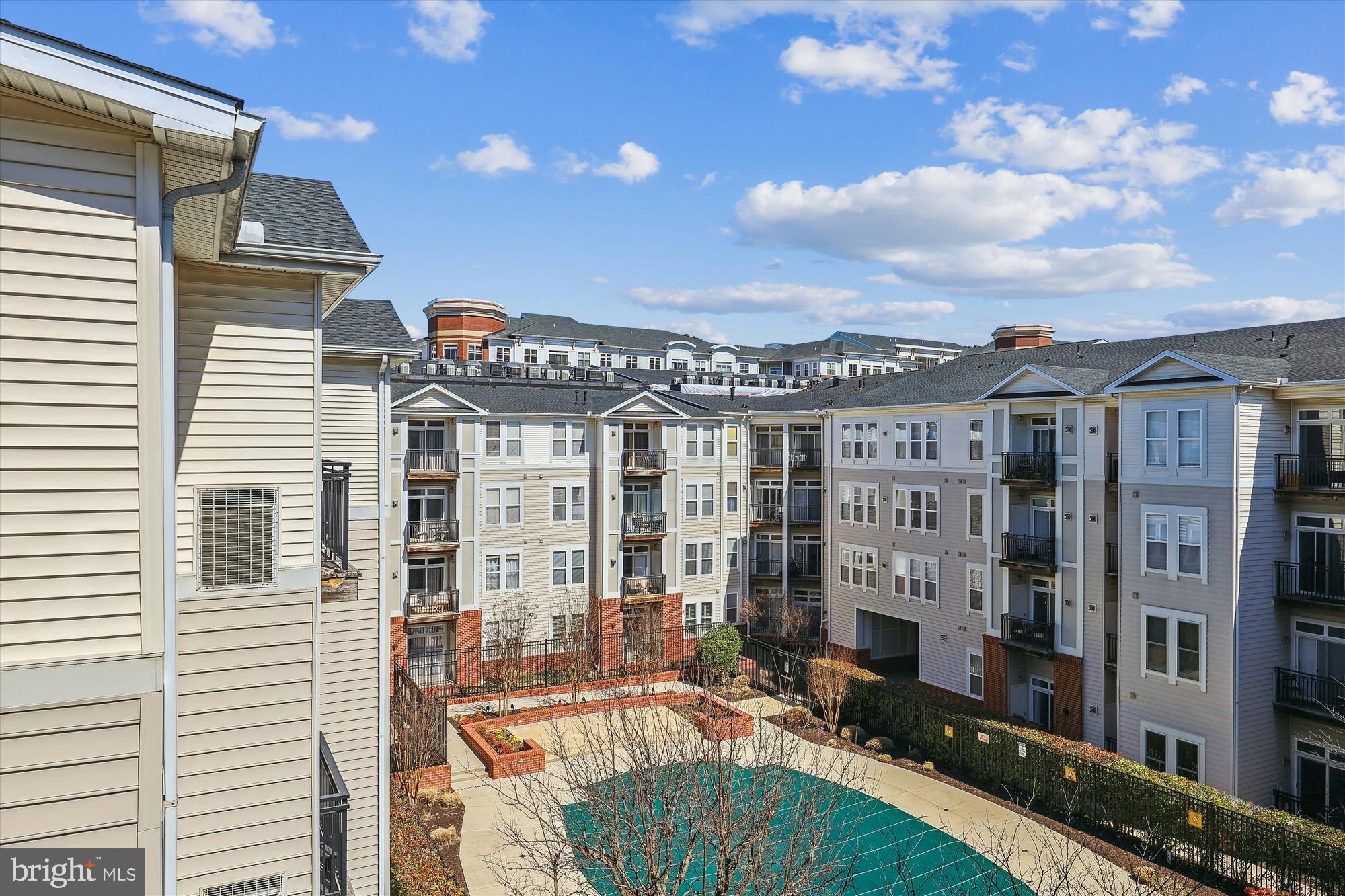 HALSTEAD AT THE METRO - Residential