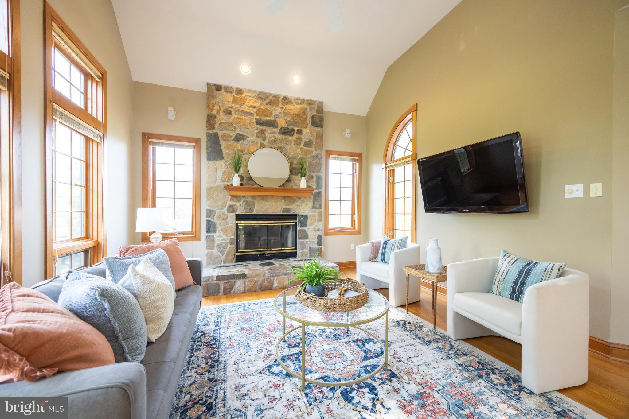 BLUE ROCK MEADOWS - Residential