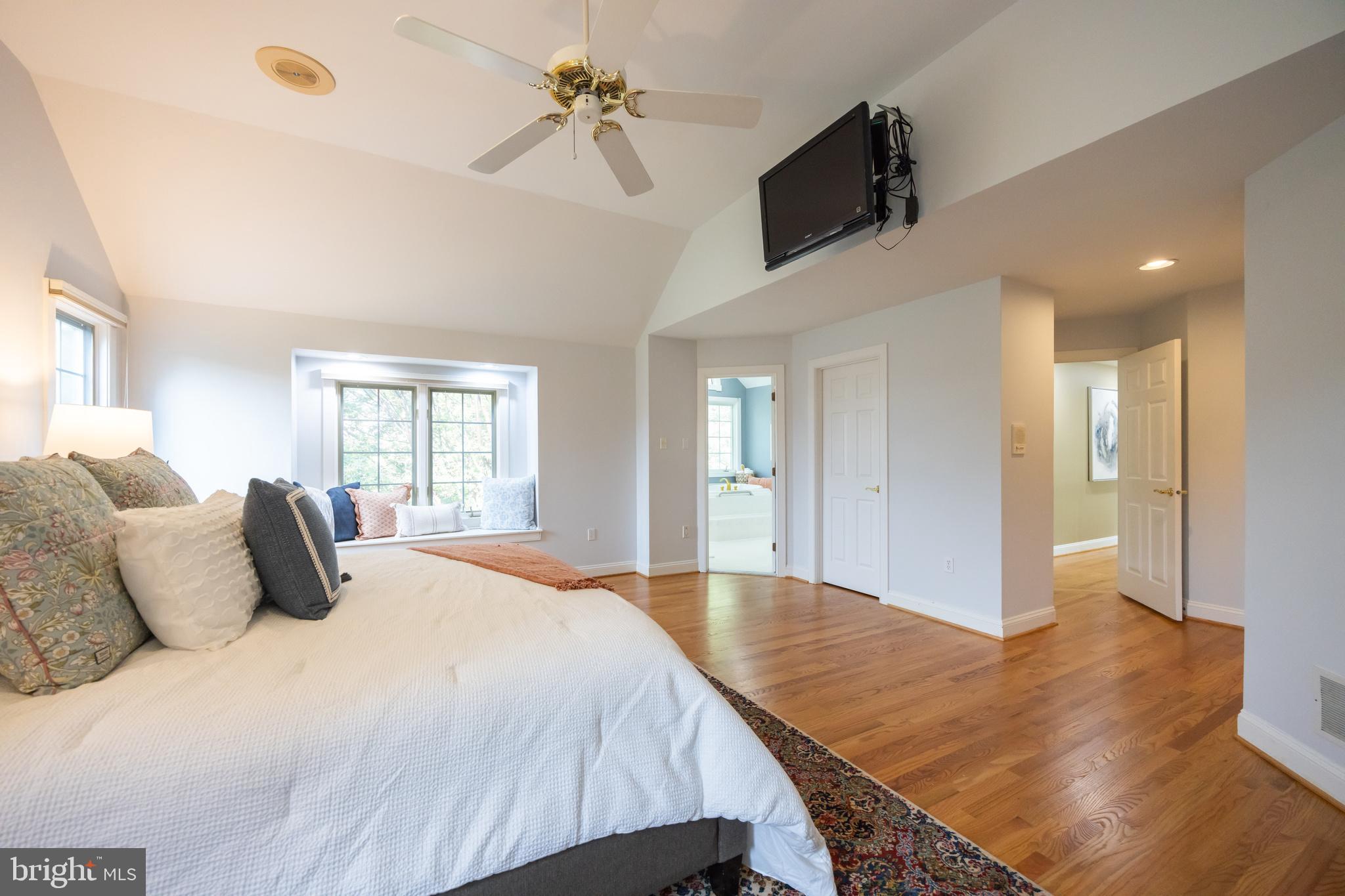 BLUE ROCK MEADOWS - Residential