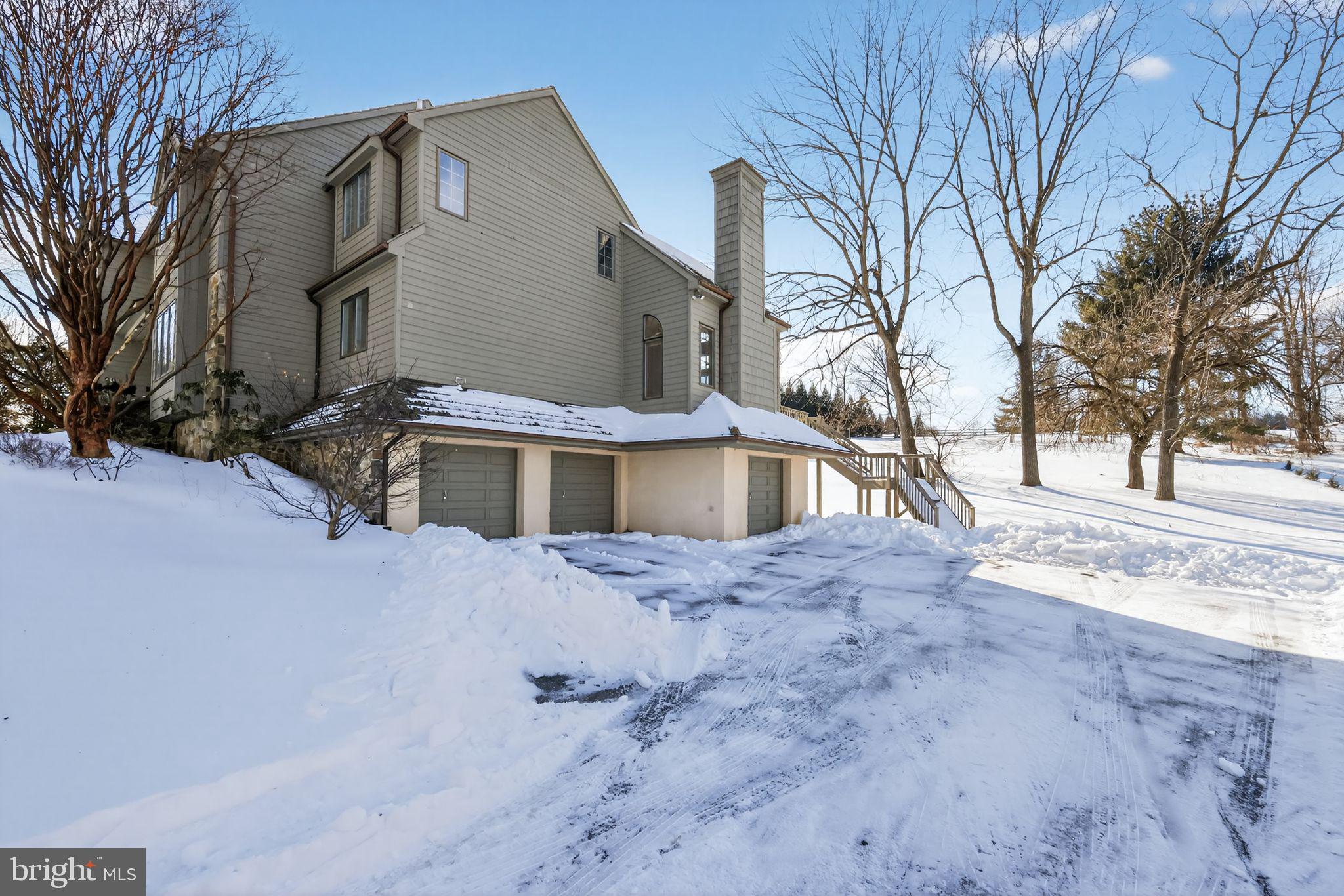 BLUE ROCK MEADOWS - Residential