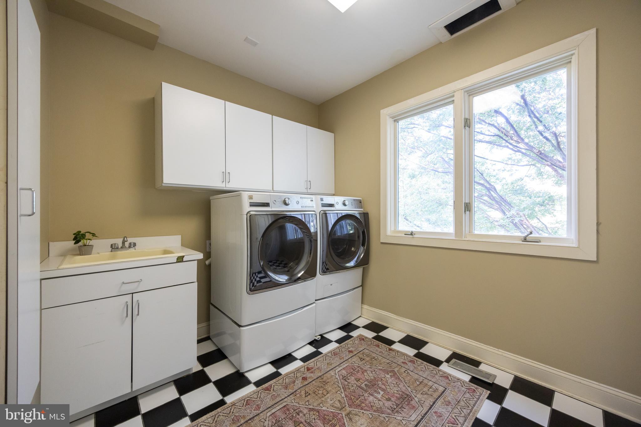 BLUE ROCK MEADOWS - Residential