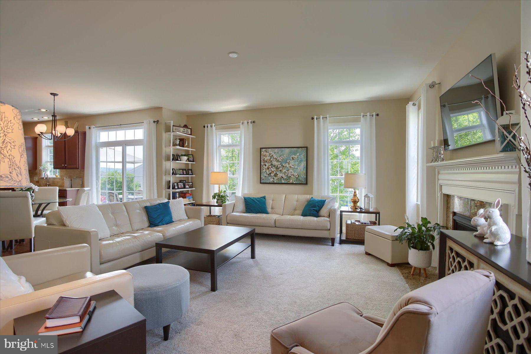 WINDING HILLS - Residential