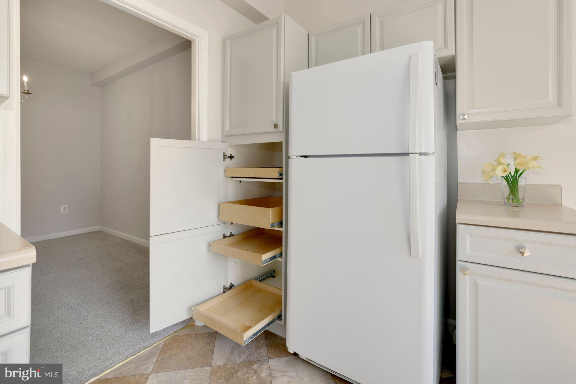 TURNBERRY COURTS AT LEIS - Residential