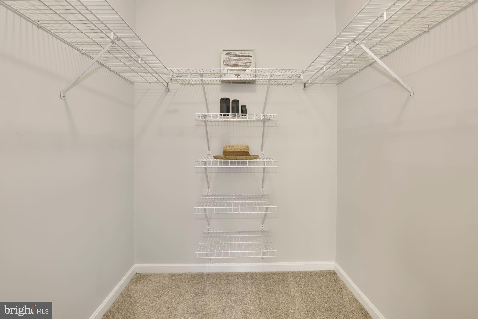 TURNBERRY COURTS AT LEIS - Residential