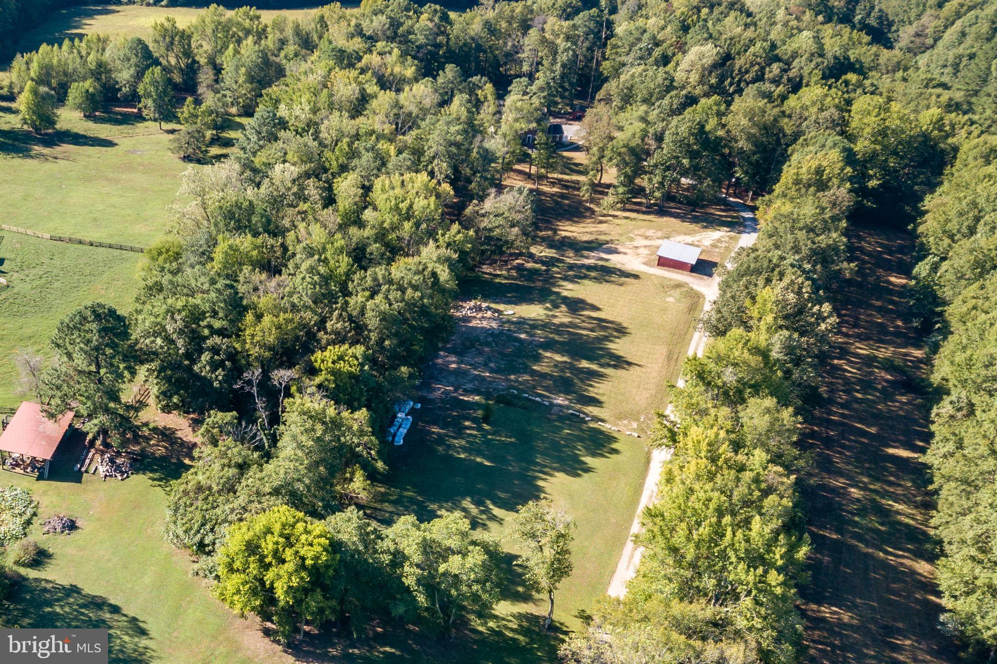 ELMONT - Residential