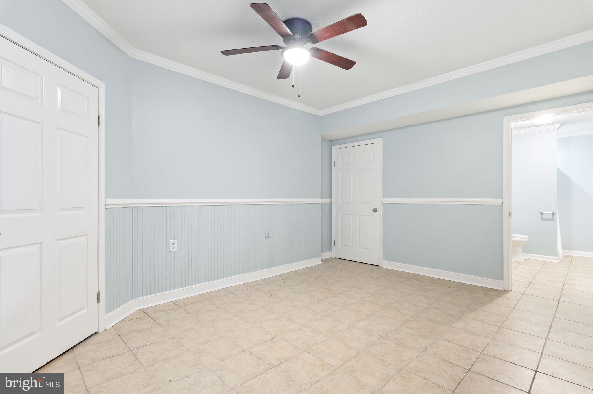 ELMONT - Residential