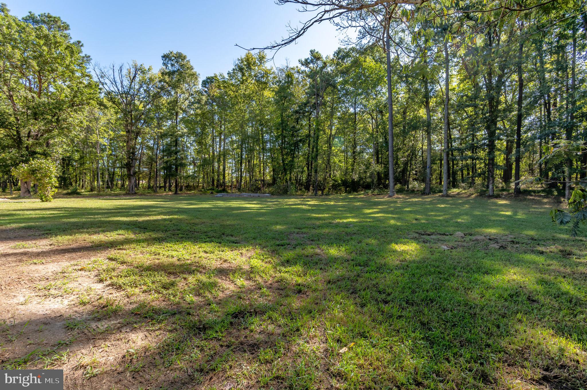 ELMONT - Residential