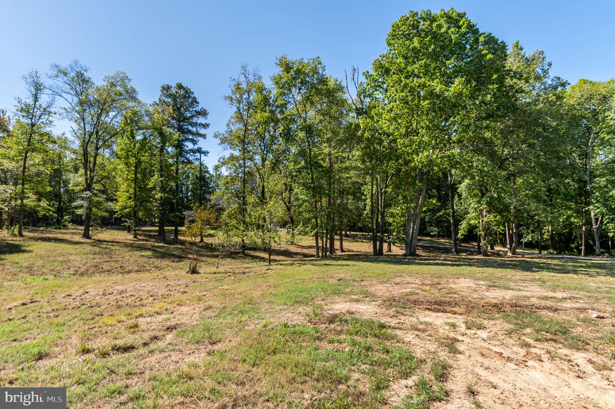 ELMONT - Residential