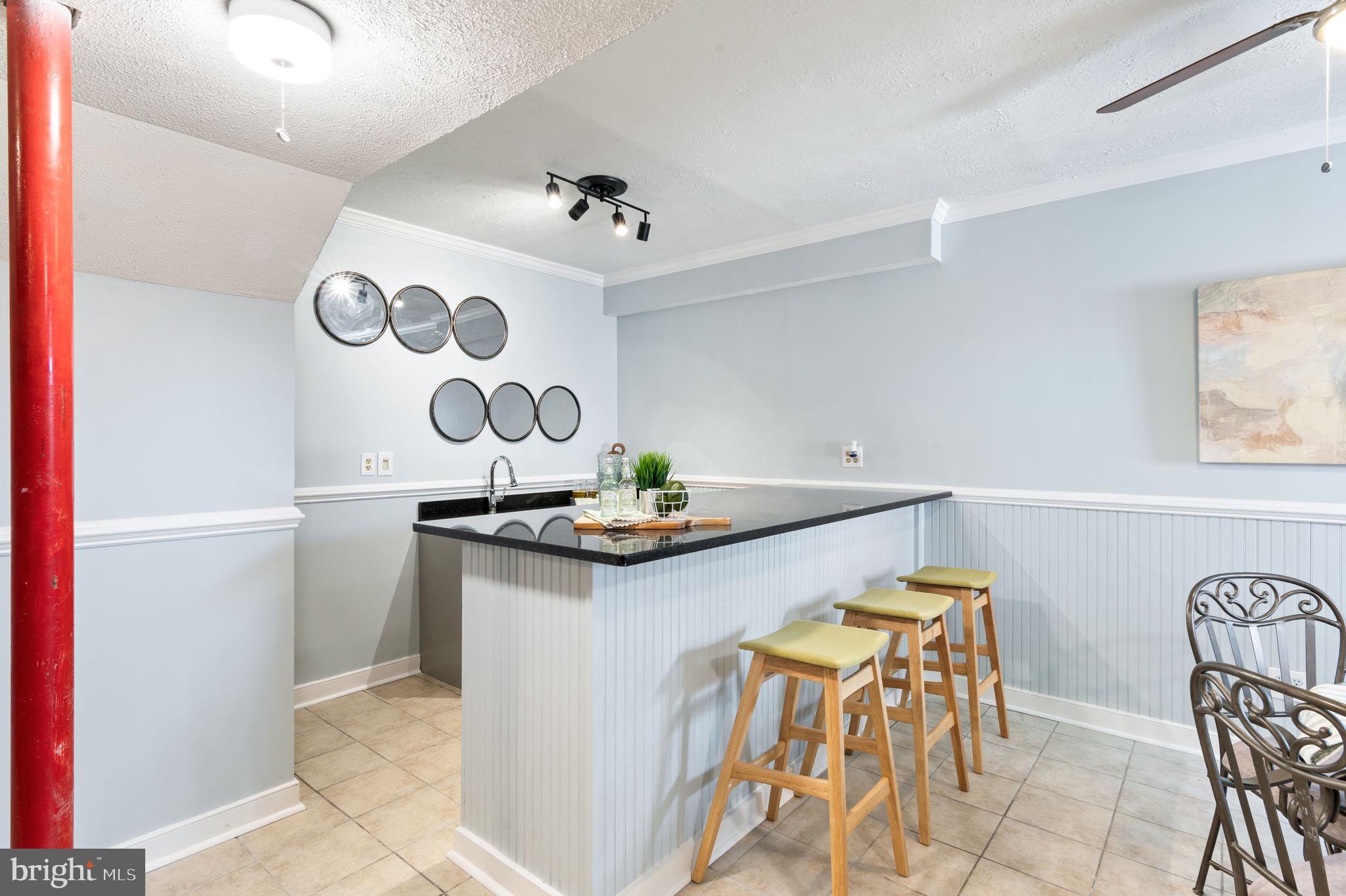 ELMONT - Residential