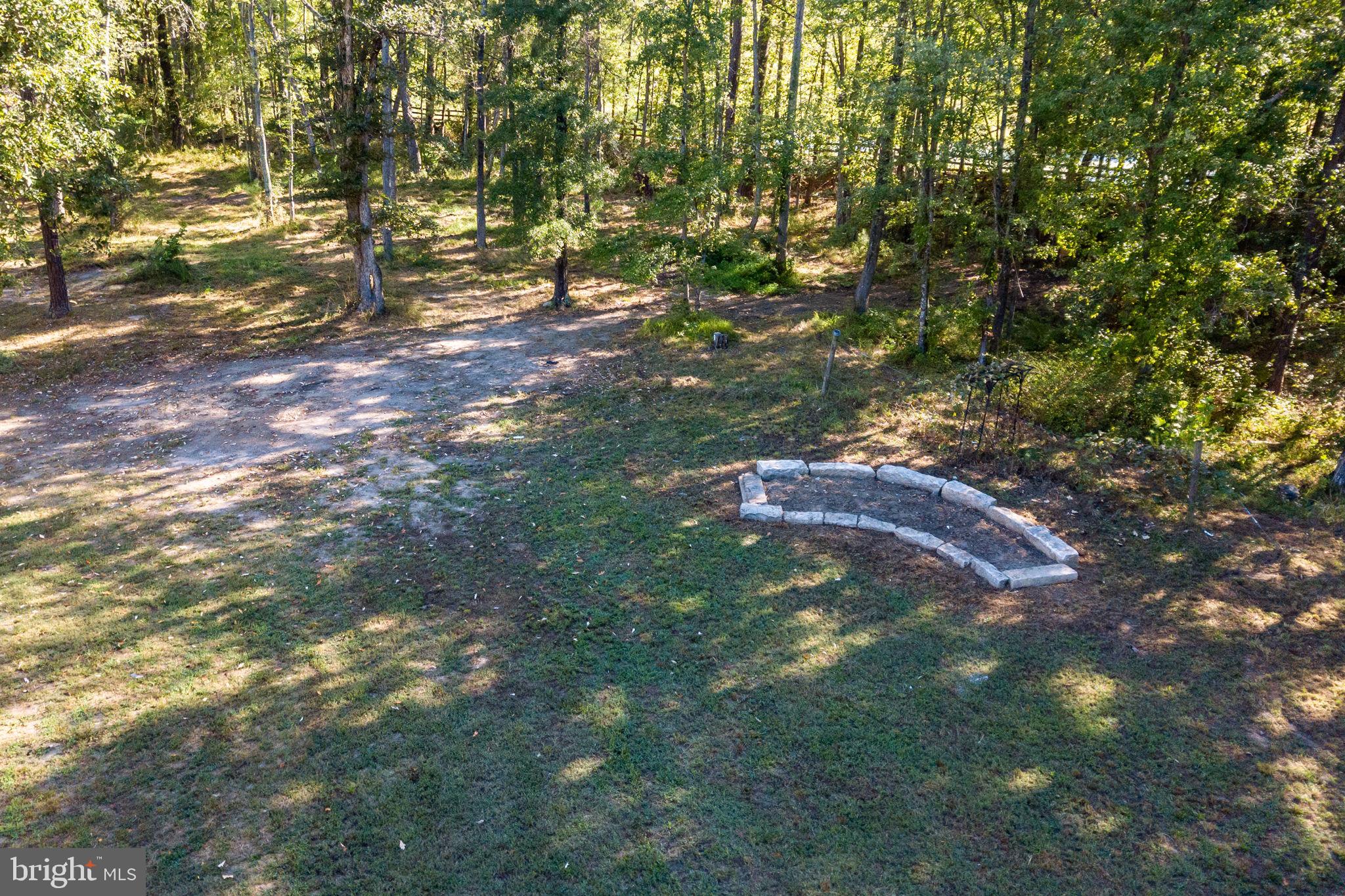 ELMONT - Residential