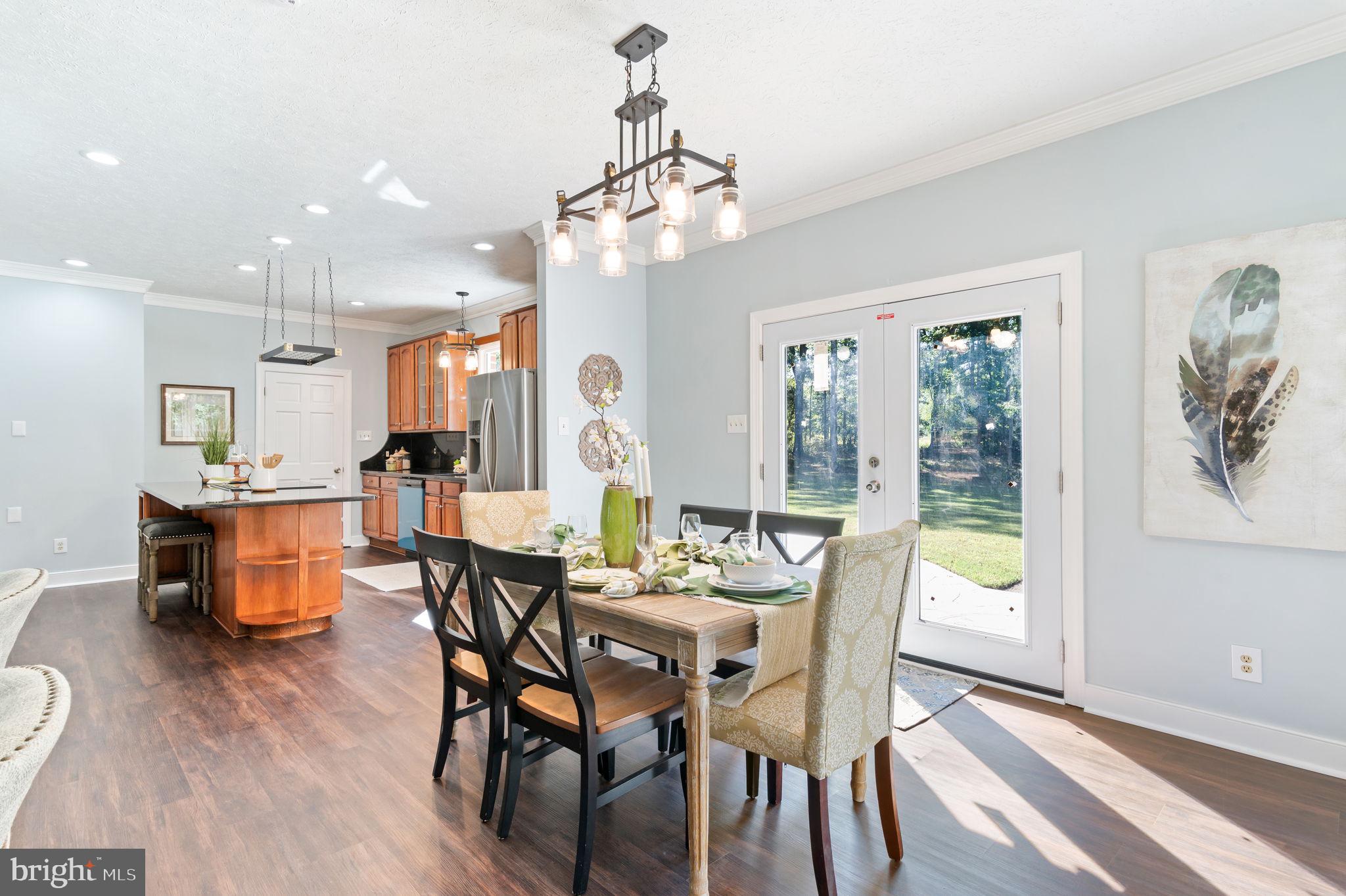 ELMONT - Residential