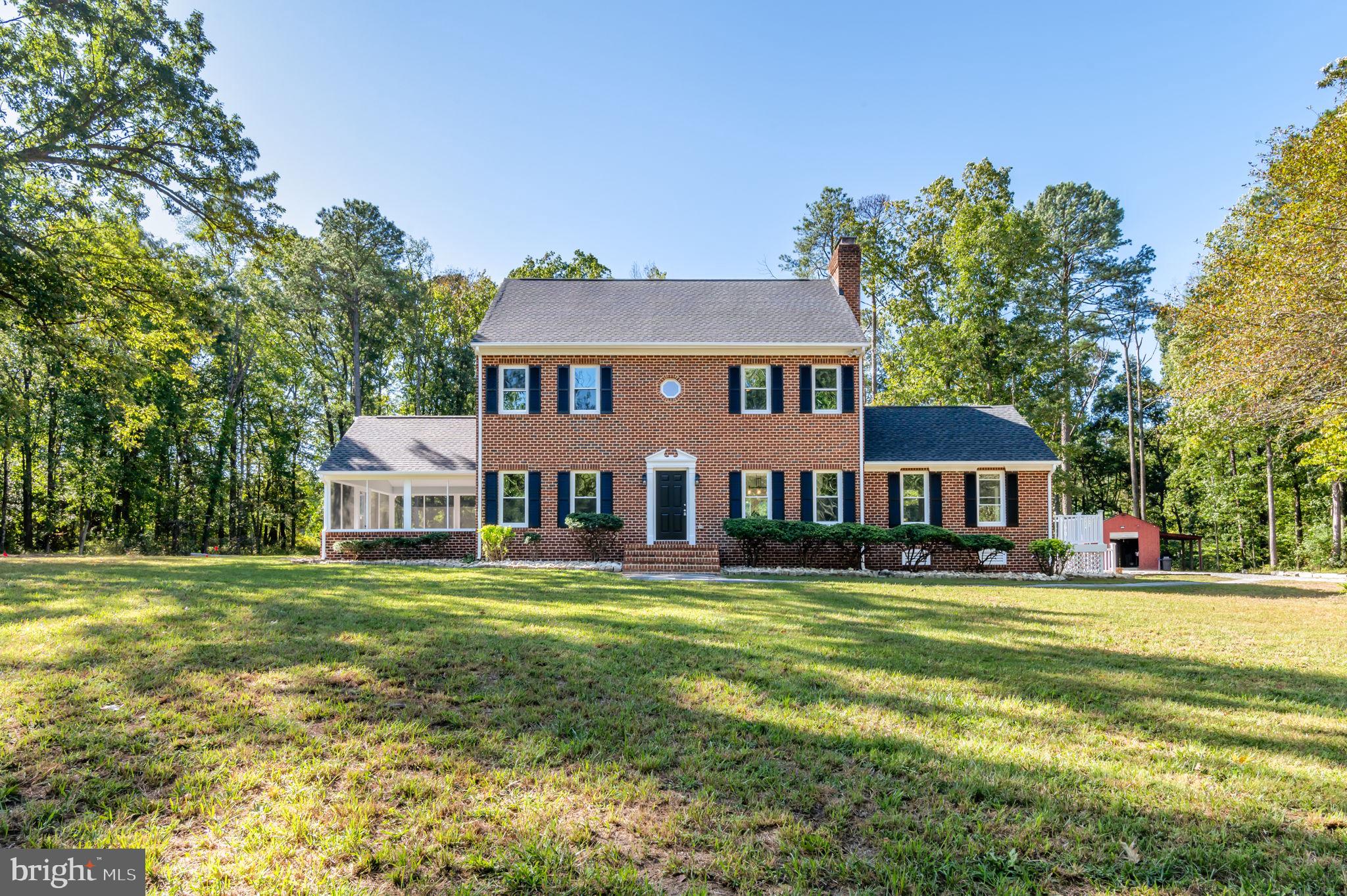 ELMONT - Residential