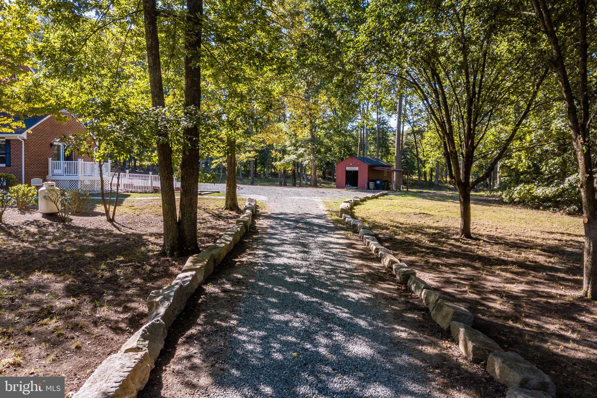 ELMONT - Residential