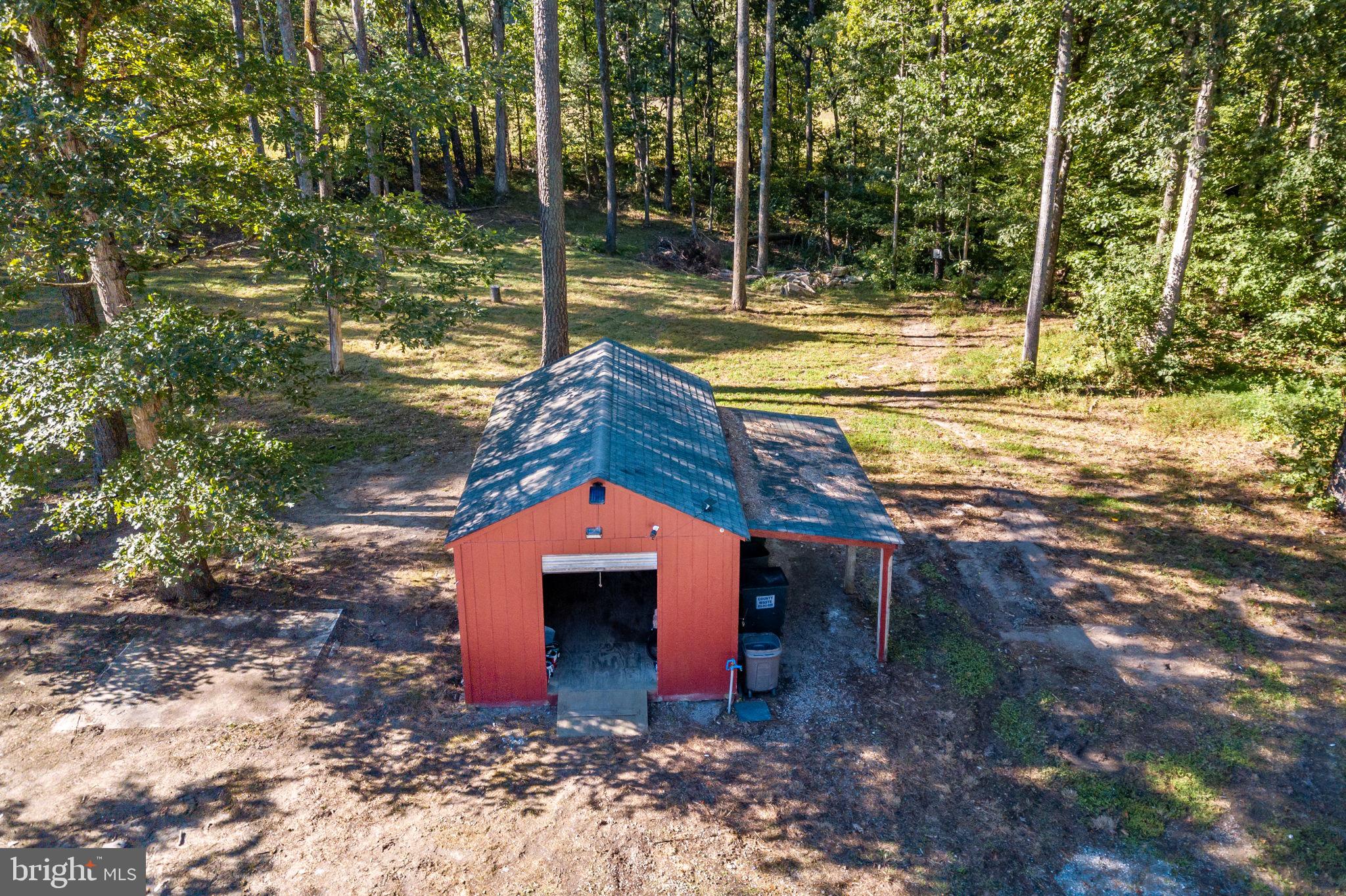 ELMONT - Residential