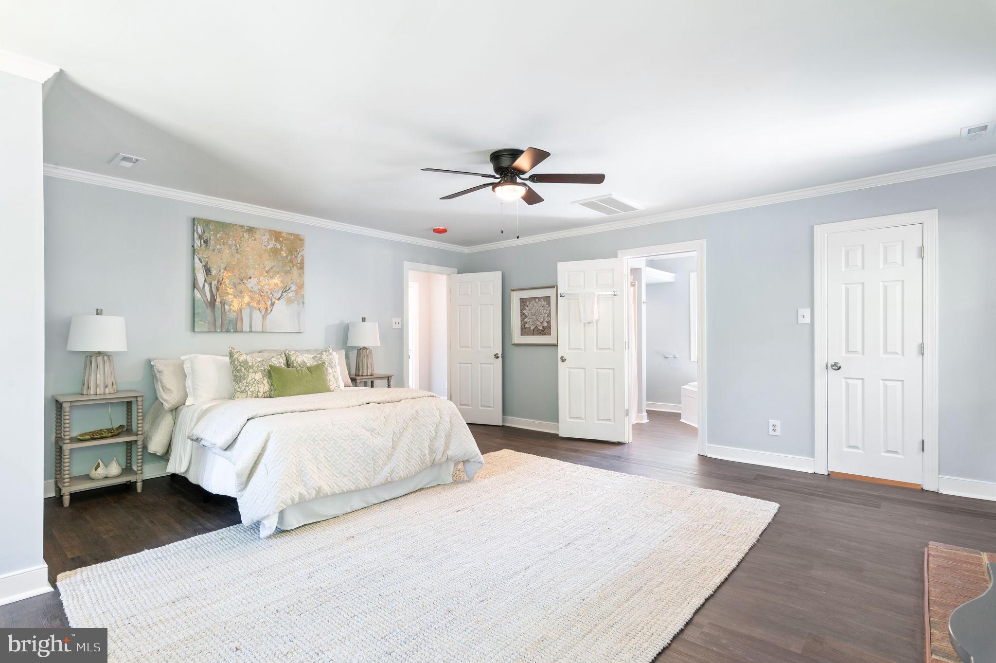 ELMONT - Residential