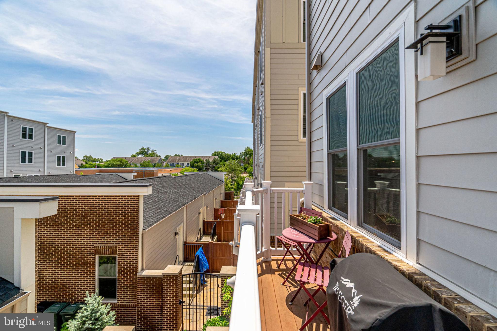 DOUGLAS PARK - Residential Lease