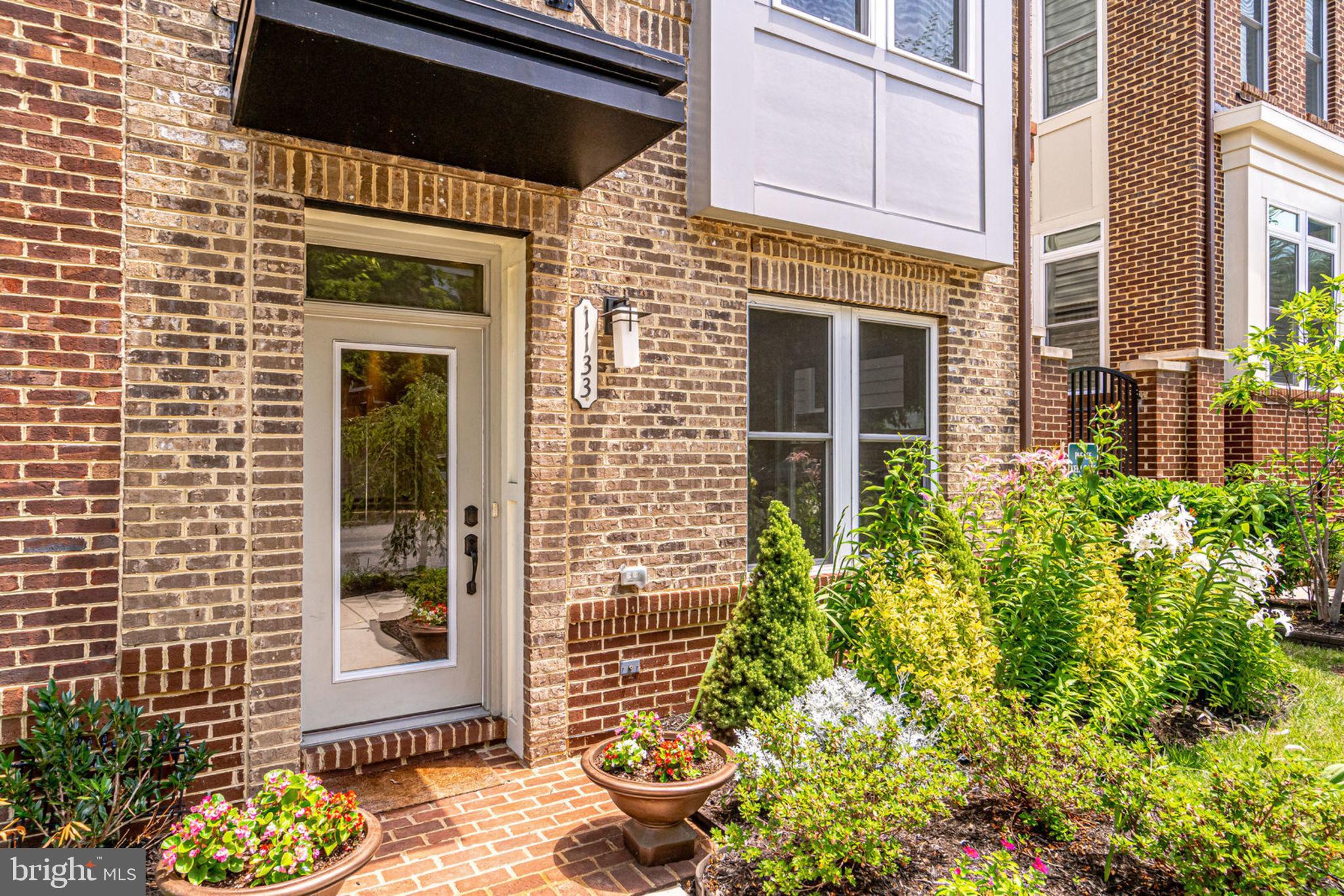 DOUGLAS PARK - Residential Lease