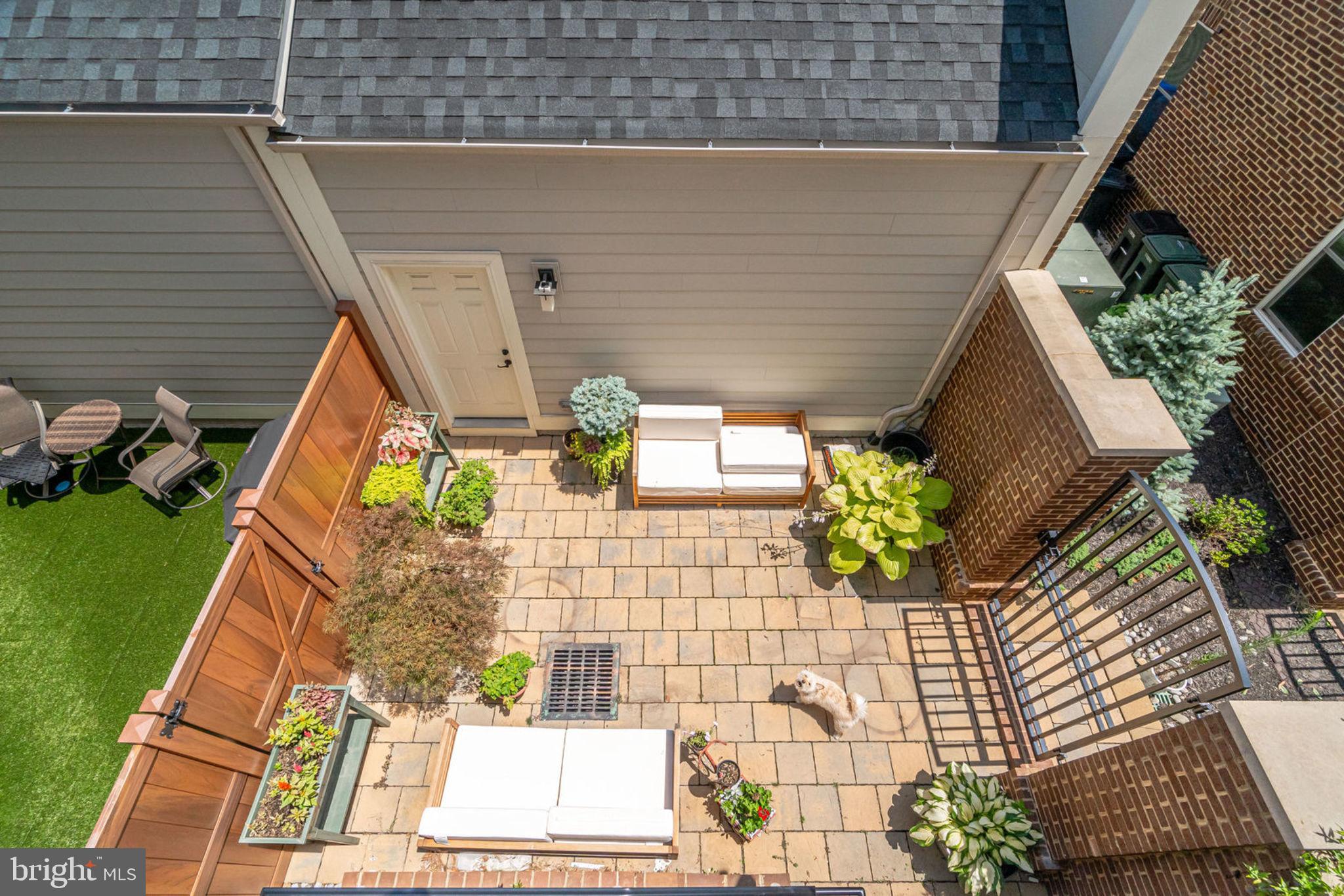 DOUGLAS PARK - Residential Lease