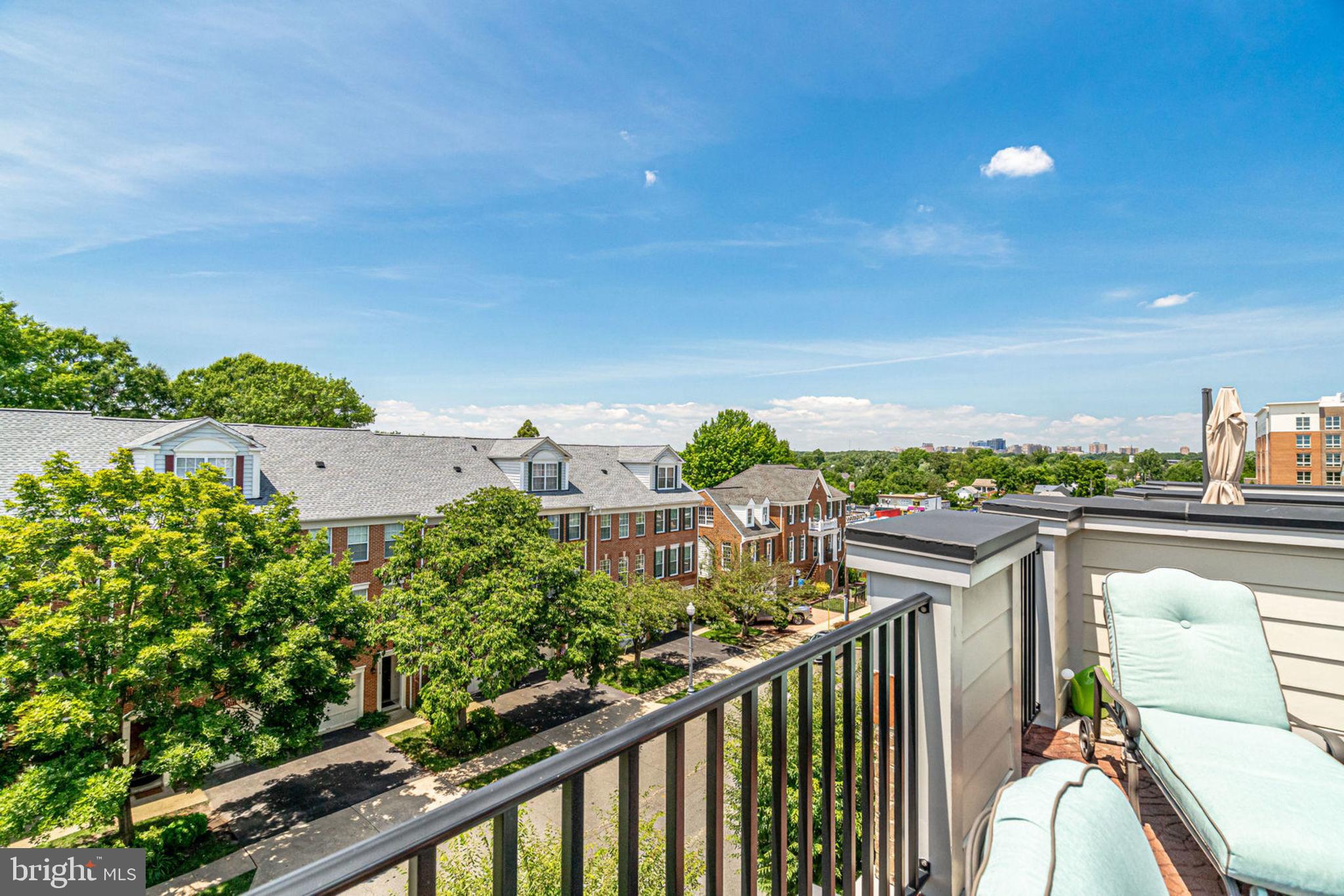 DOUGLAS PARK - Residential Lease