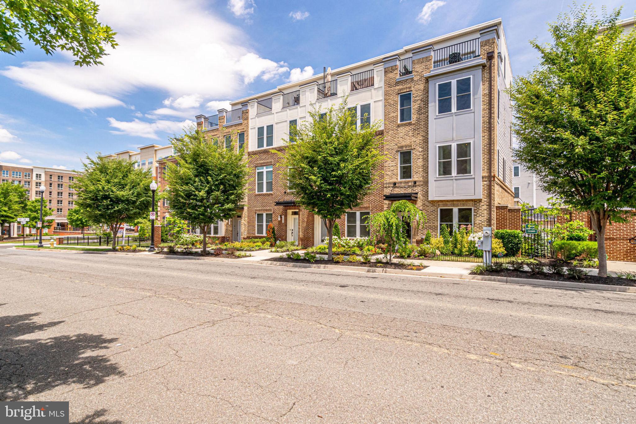 DOUGLAS PARK - Residential Lease