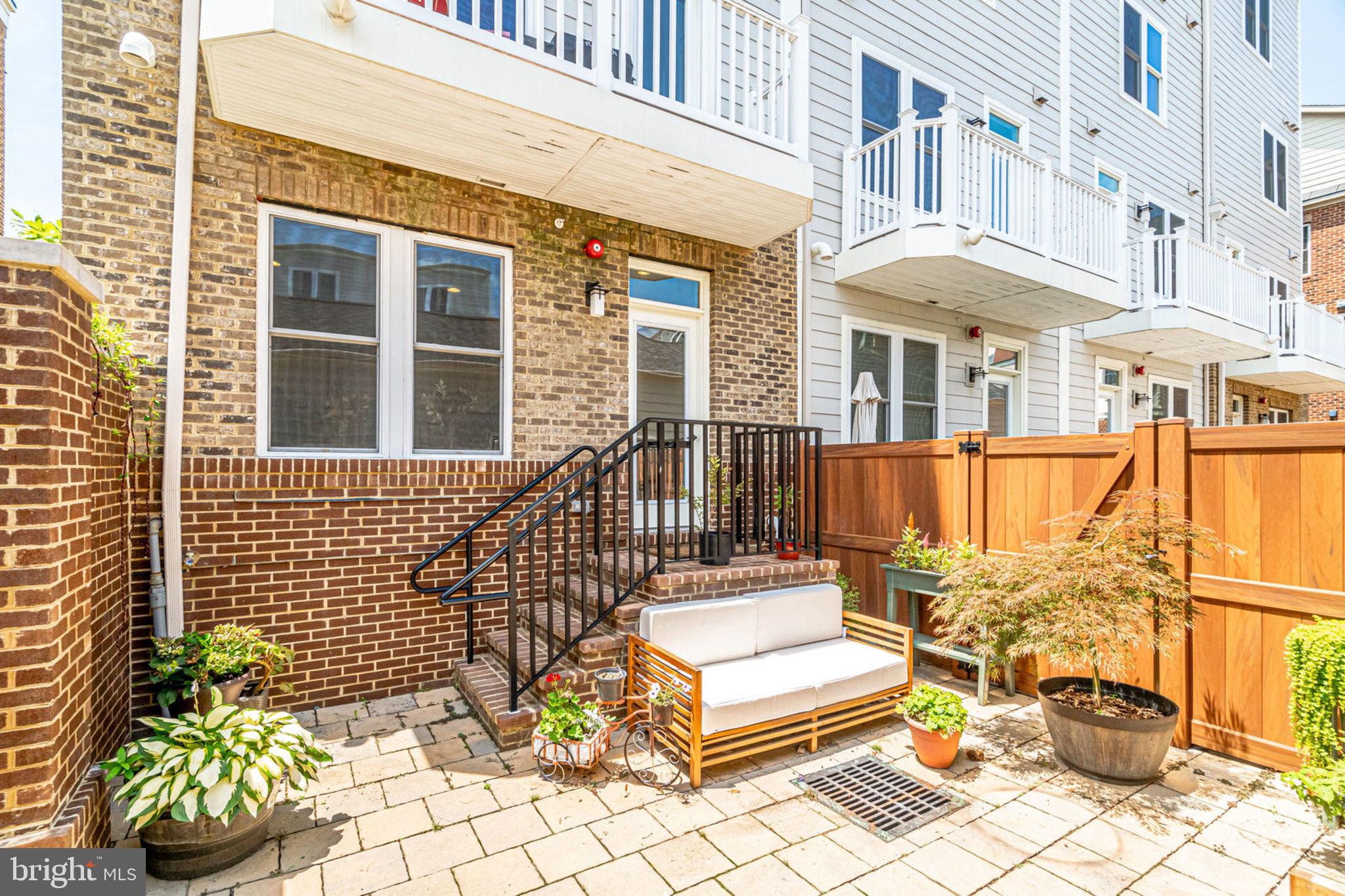 DOUGLAS PARK - Residential Lease