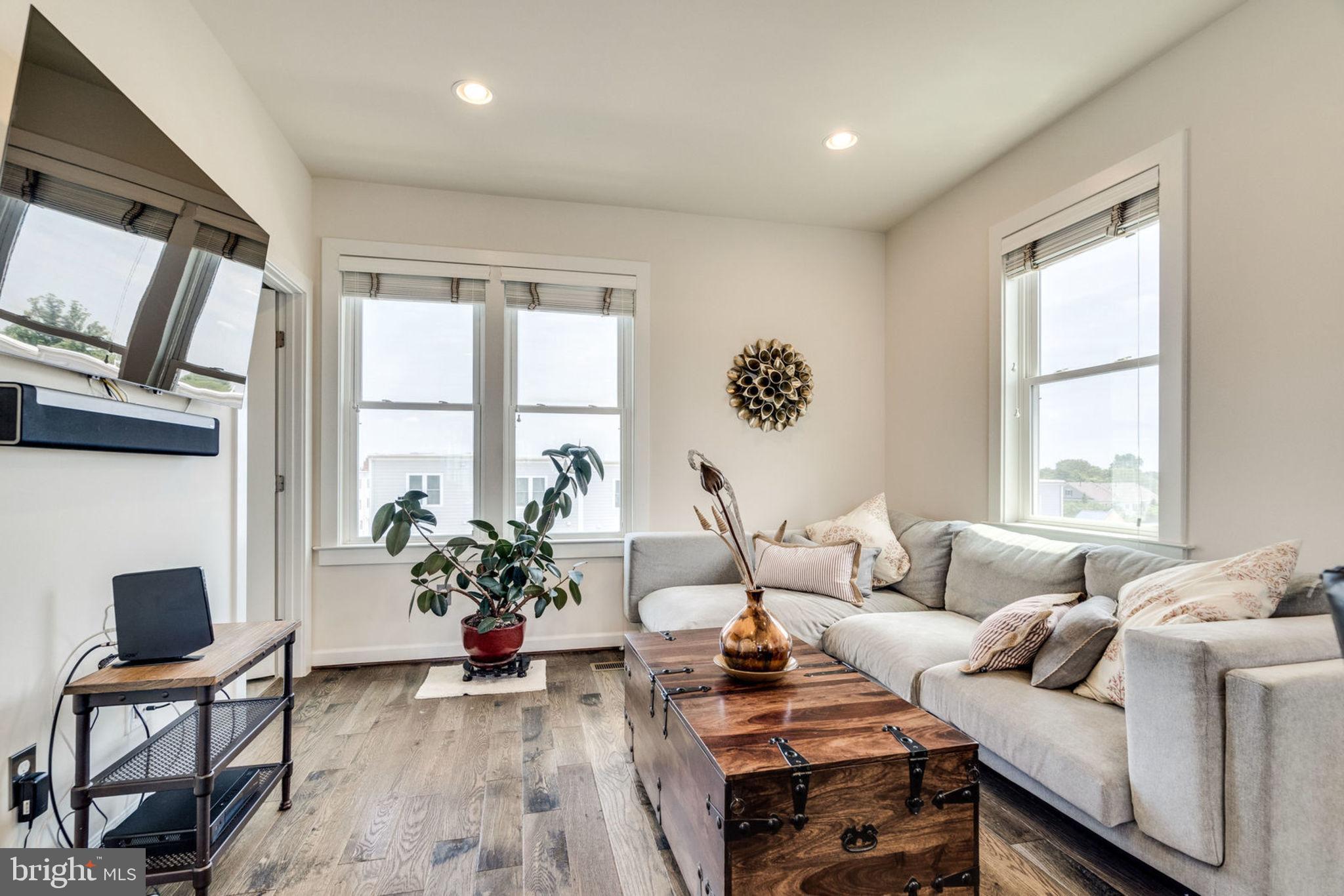 DOUGLAS PARK - Residential Lease