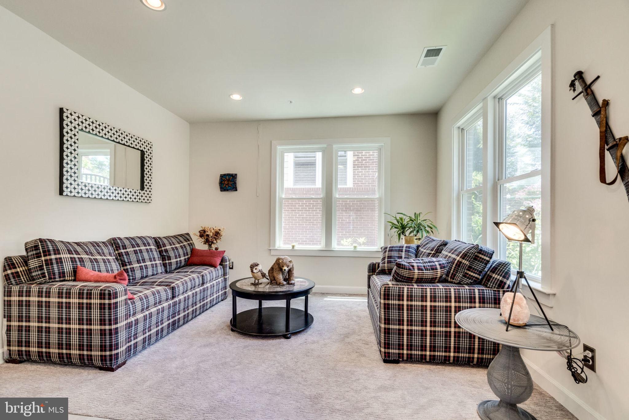 DOUGLAS PARK - Residential Lease