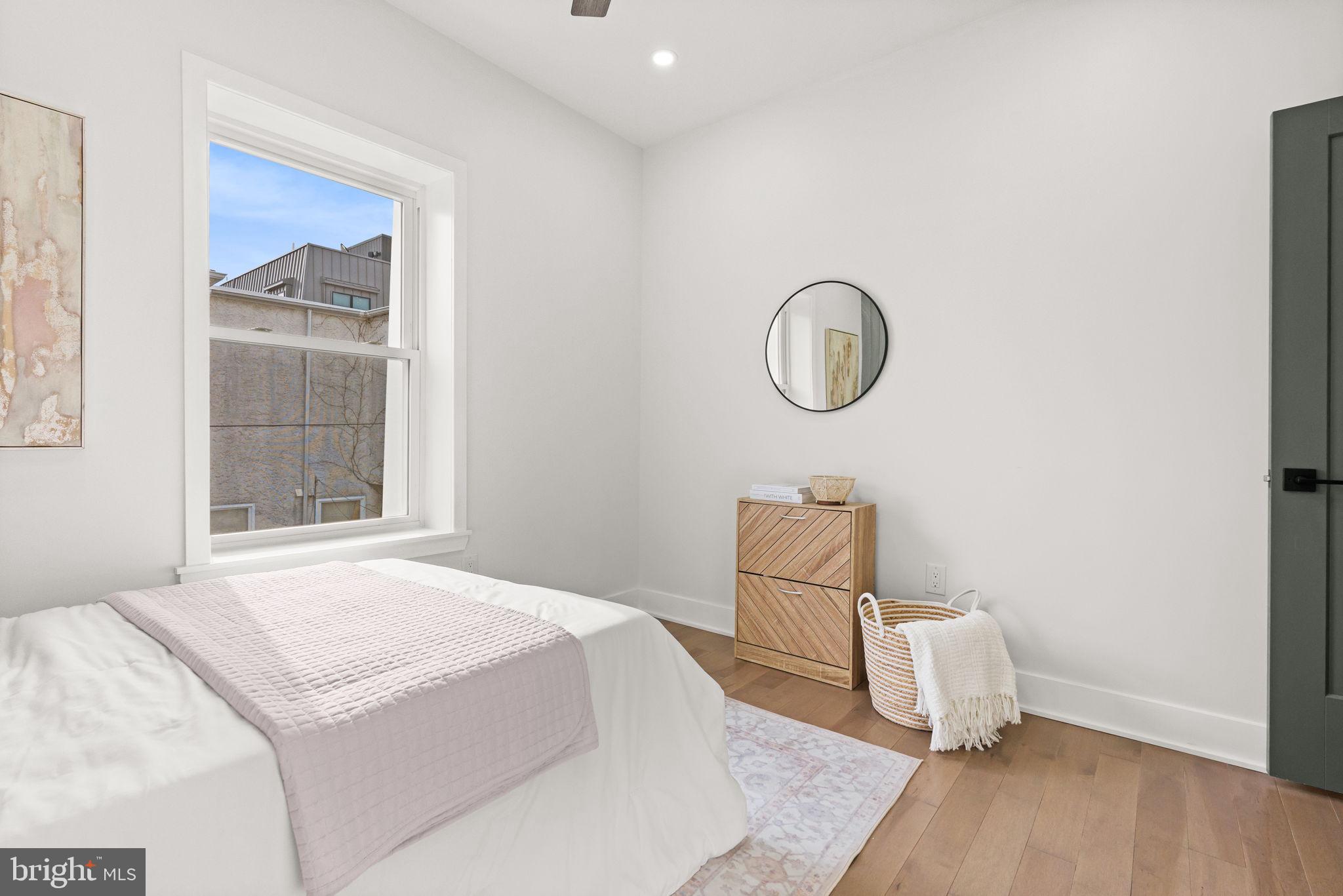 GRADUATE HOSPITAL - Residential