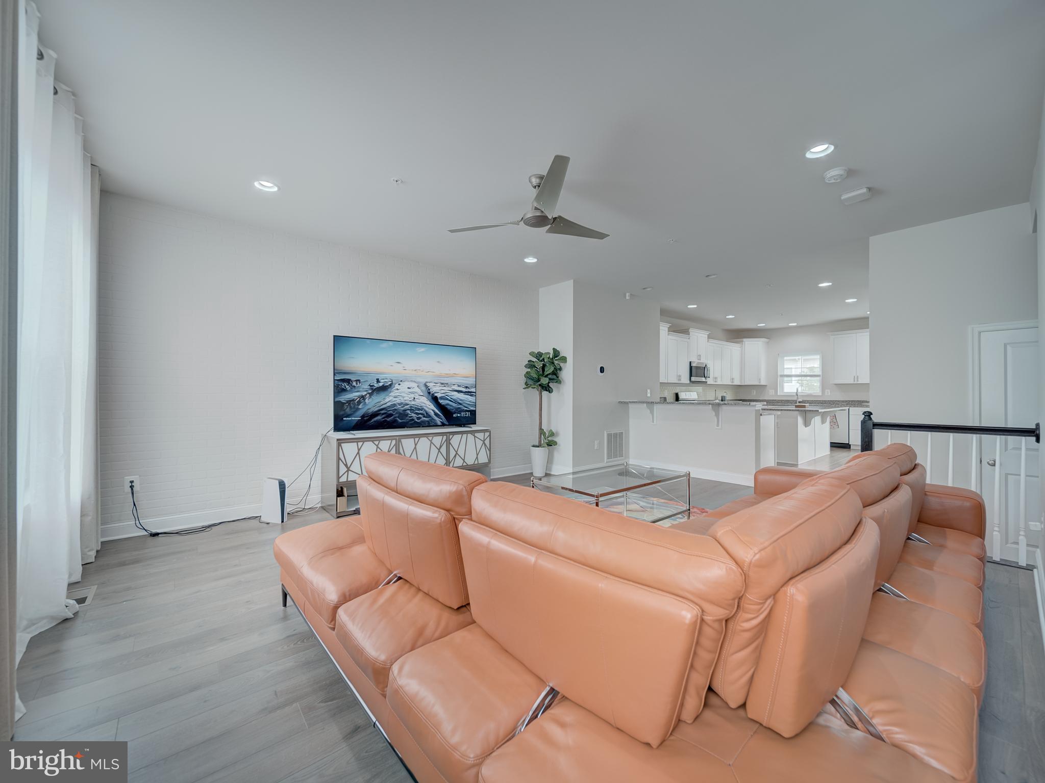 SPRING CREEK - Residential Lease