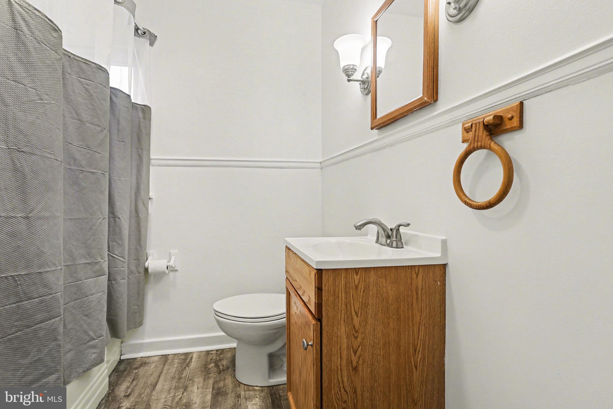 DUKE STREET COMMONS - Residential