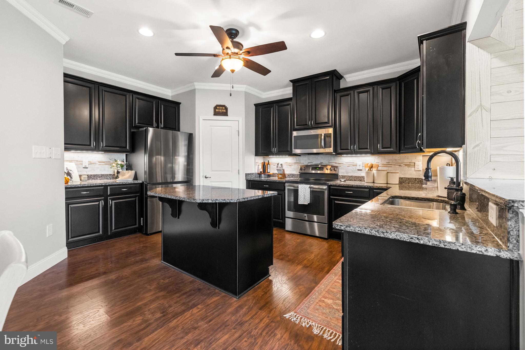 CROSSLAND AT CANAL - Residential