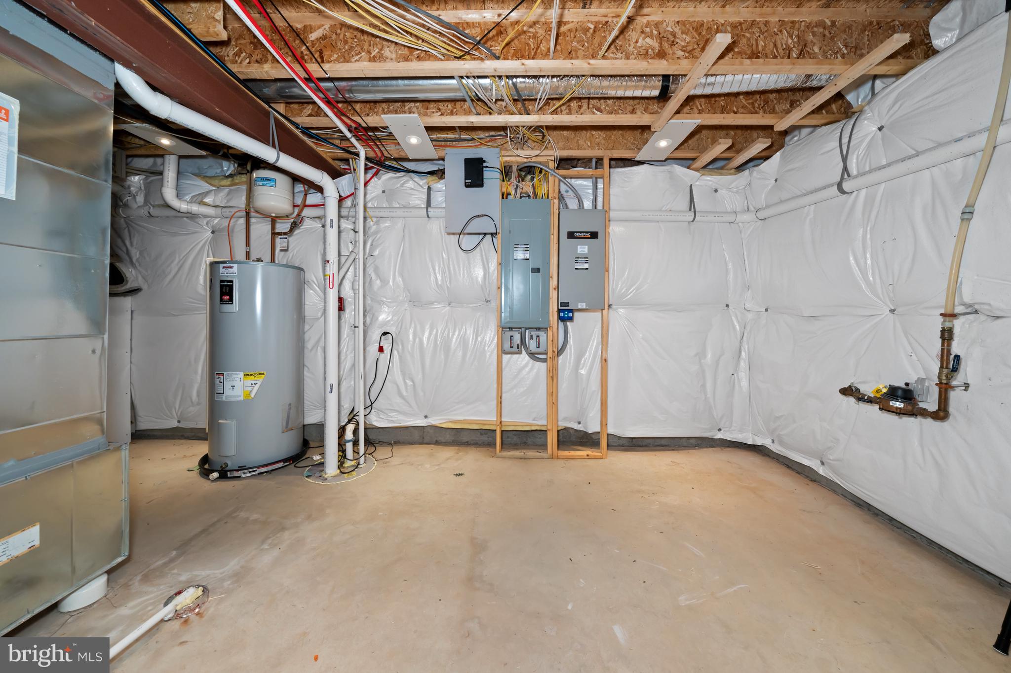 CROSSLAND AT CANAL - Residential