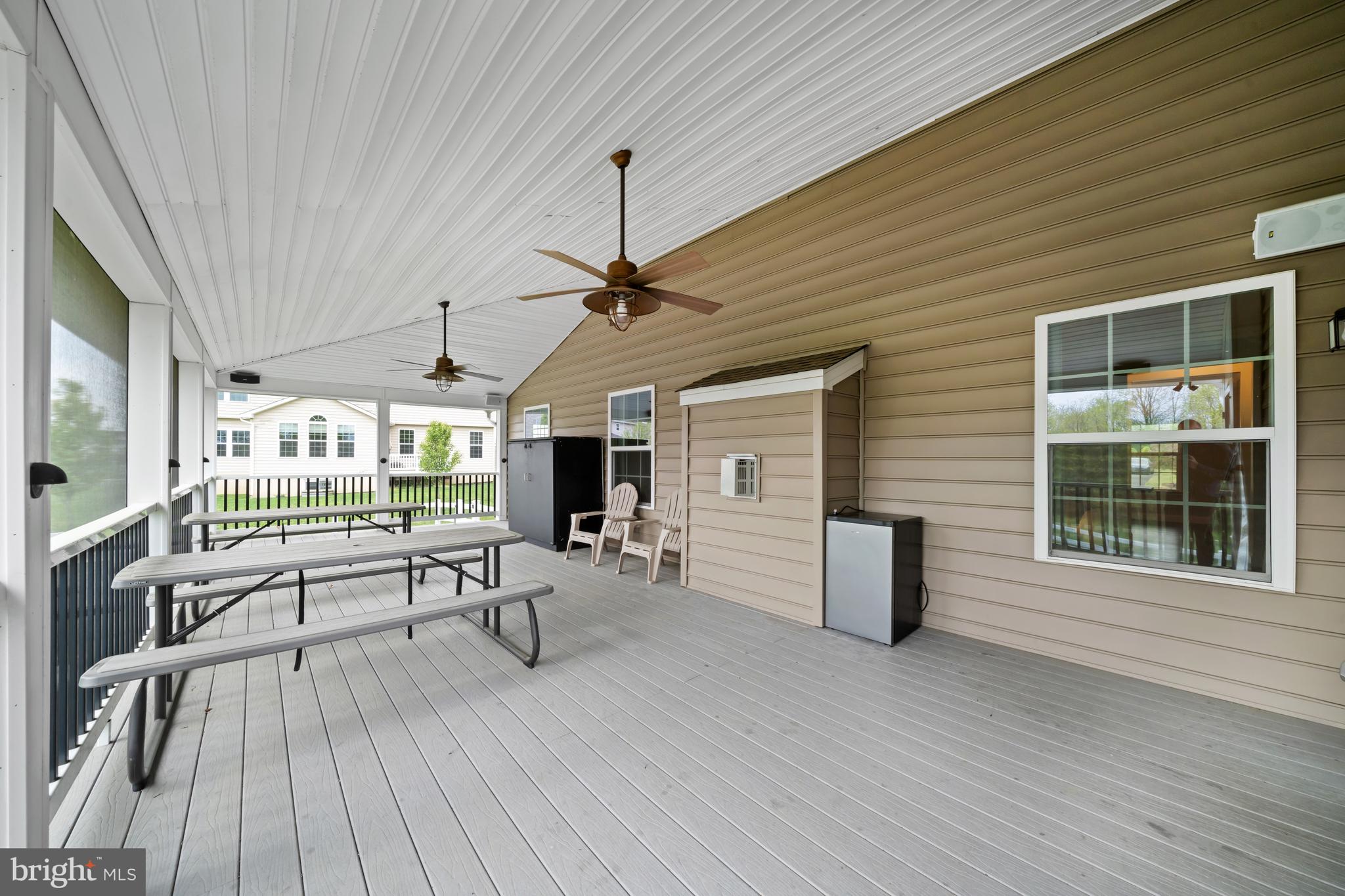 CROSSLAND AT CANAL - Residential
